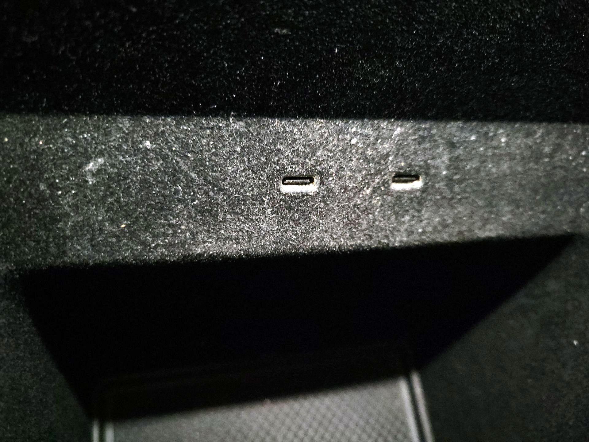 Thumbnail: 2023 Rivian R1S - 18