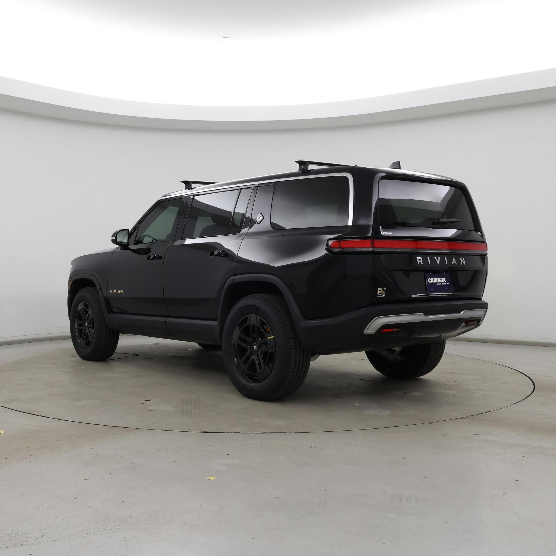 Thumbnail: 2023 Rivian R1S - 2