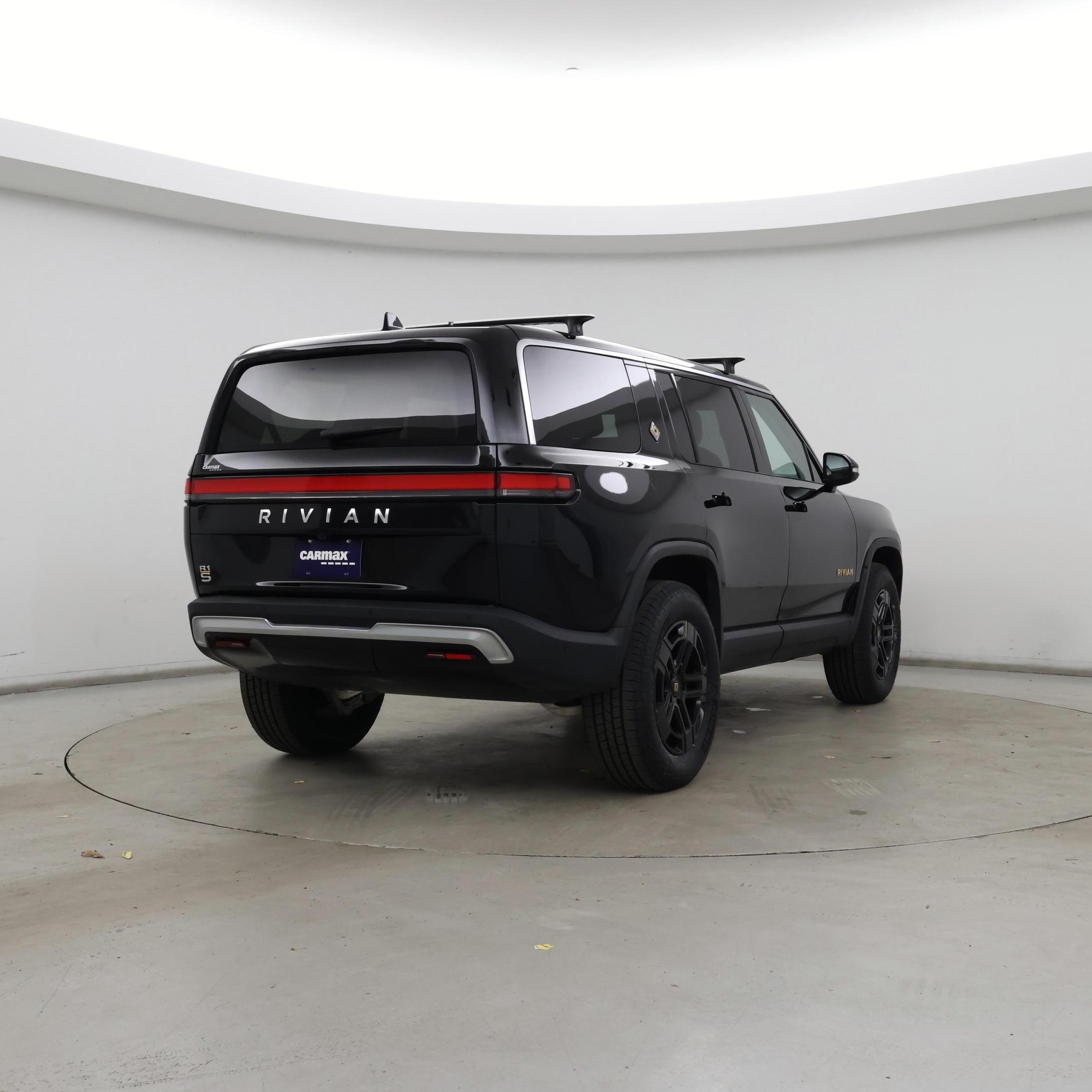 Thumbnail: 2023 Rivian R1S - 8