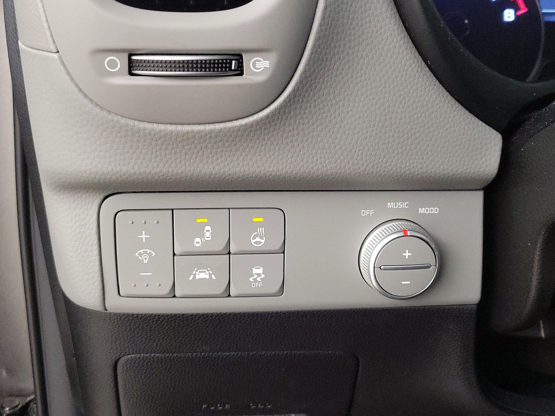 Thumbnail: 2017 Kia Soul - 13