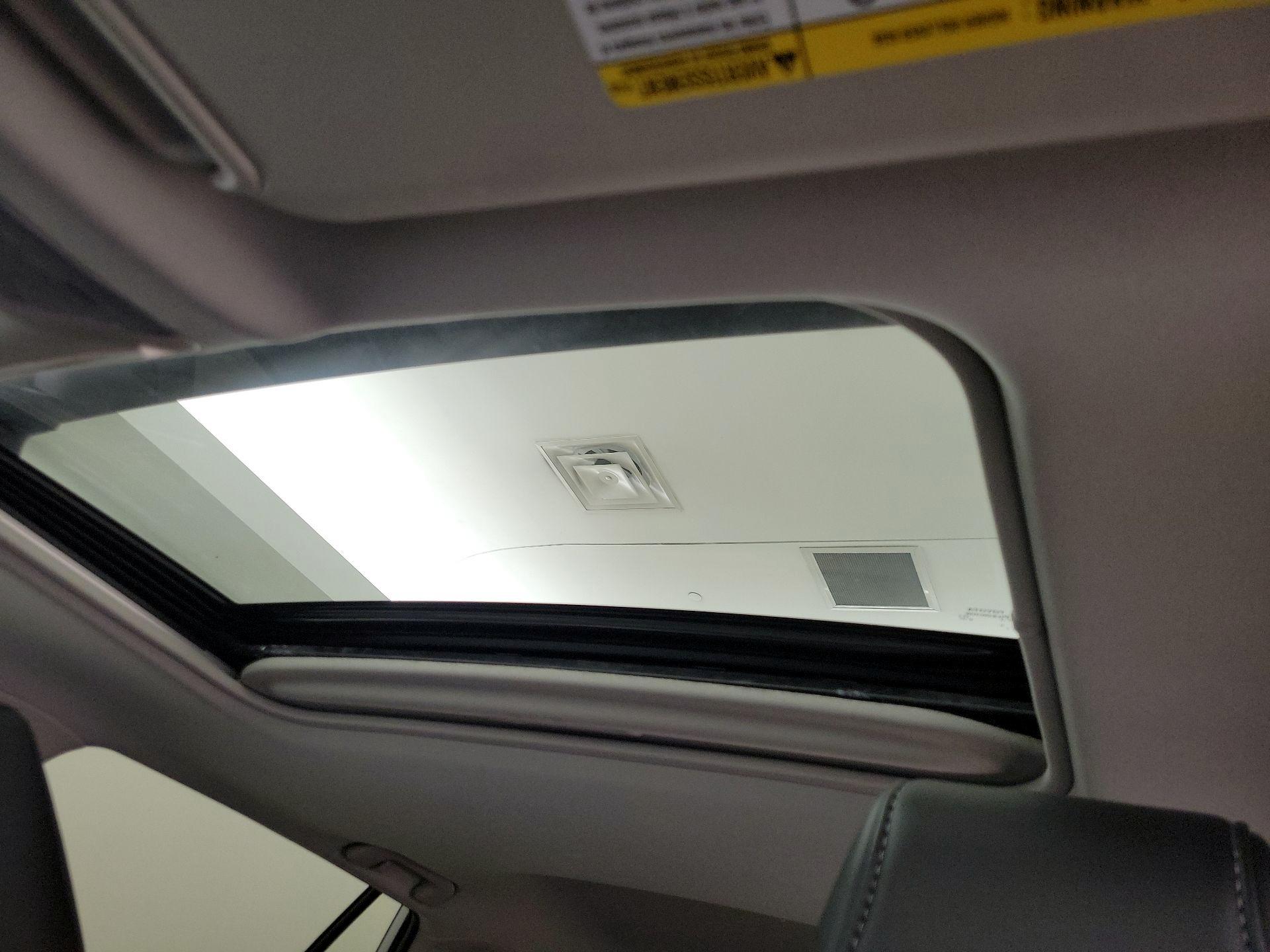 Thumbnail: 2021 Toyota RAV4 - 19