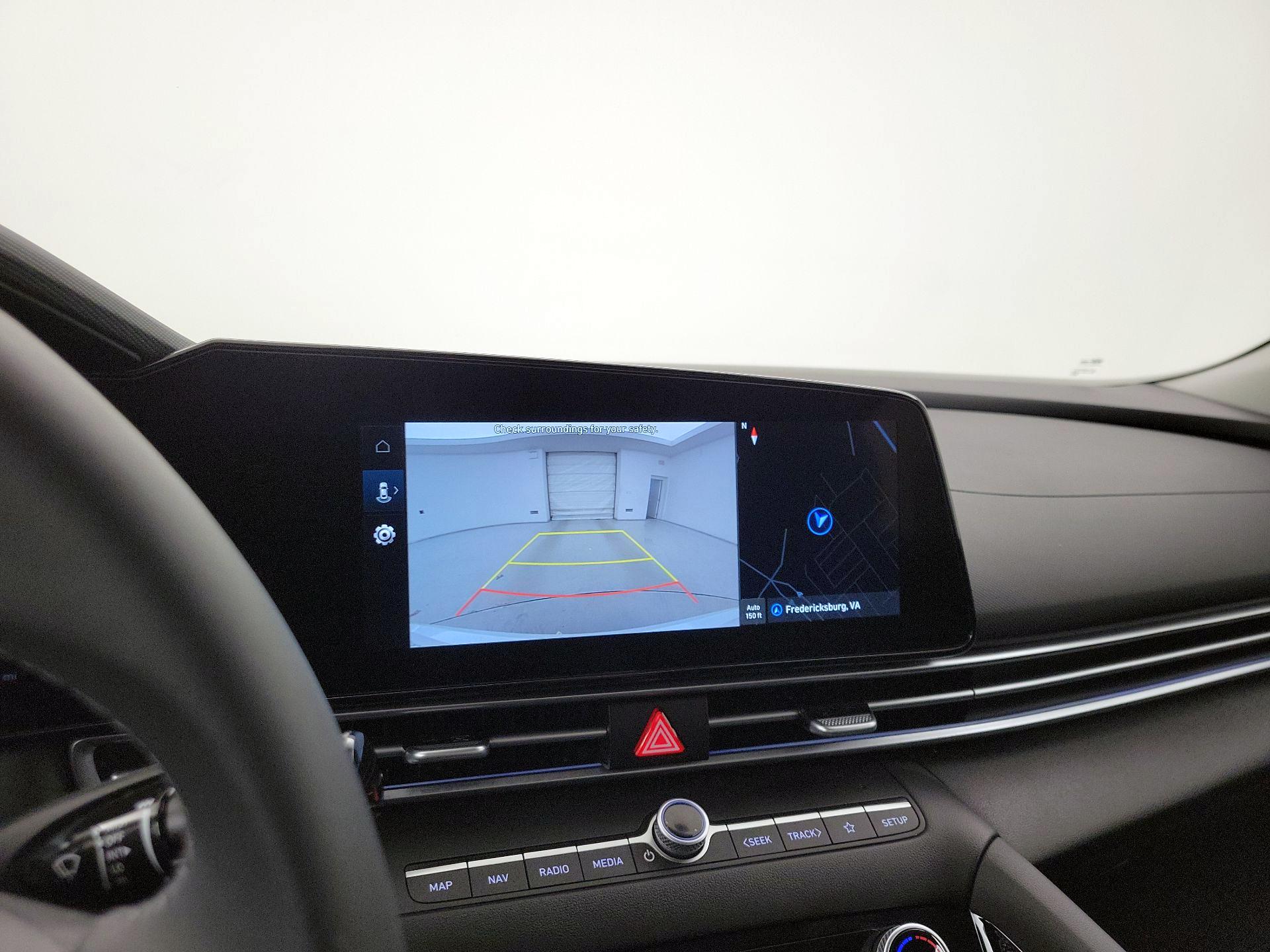 Thumbnail: 2025 Hyundai Elantra - 15