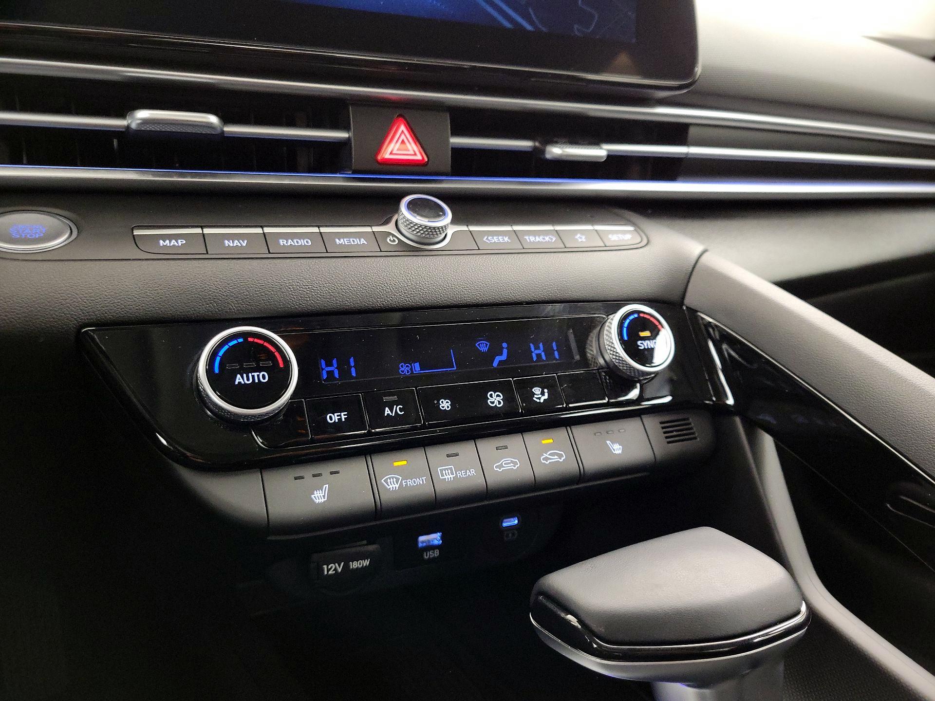 Thumbnail: 2025 Hyundai Elantra - 17