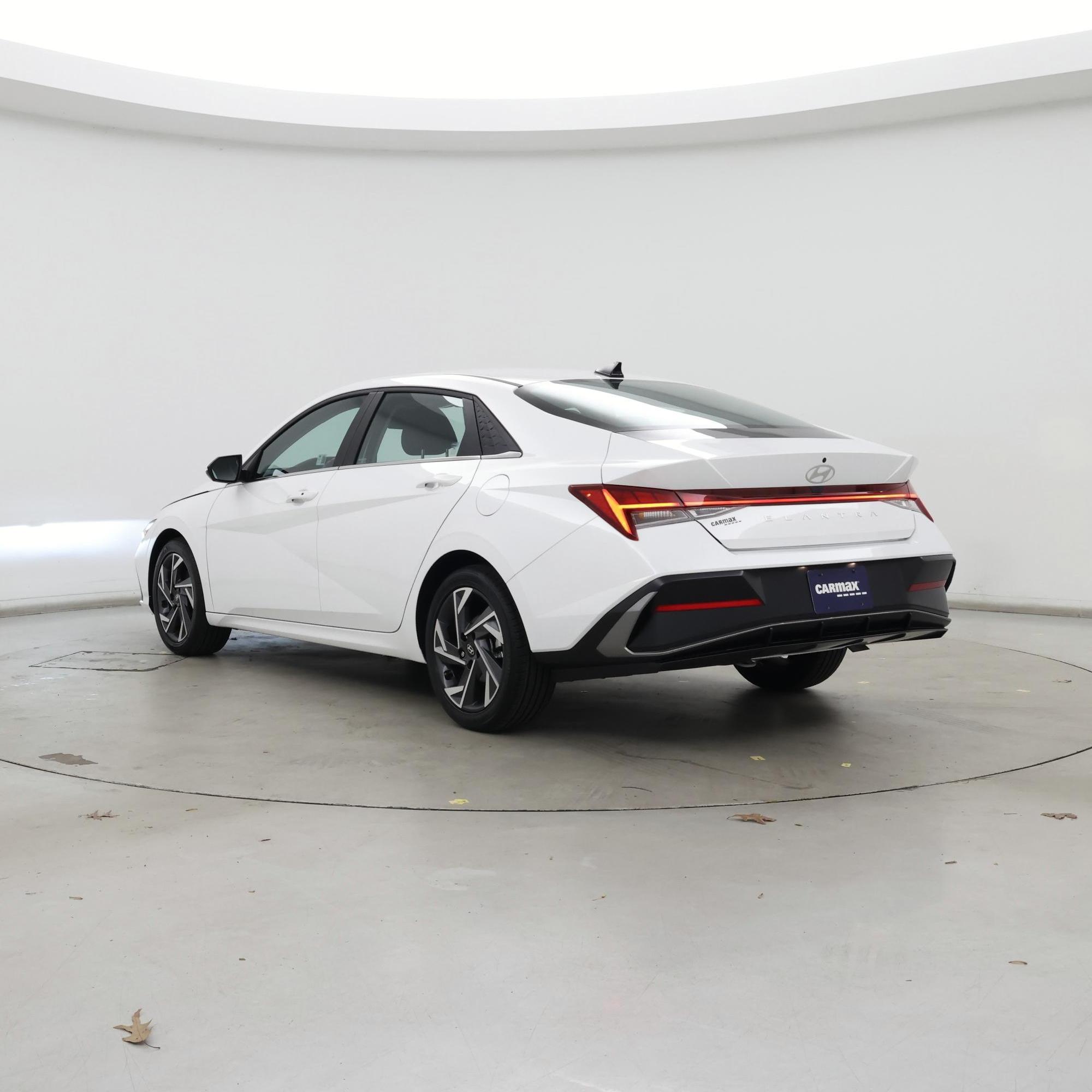 Thumbnail: 2025 Hyundai Elantra - 2