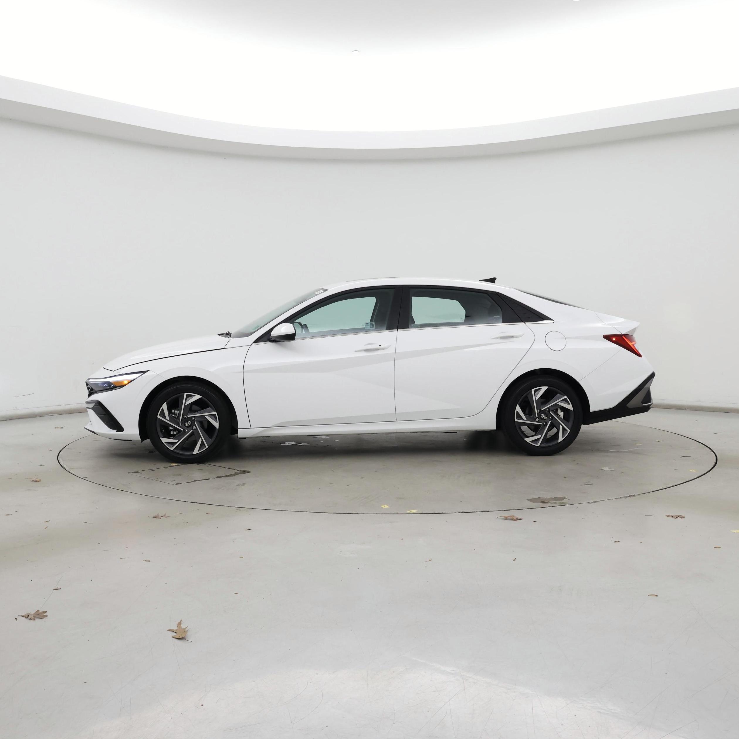 Thumbnail: 2025 Hyundai Elantra - 3