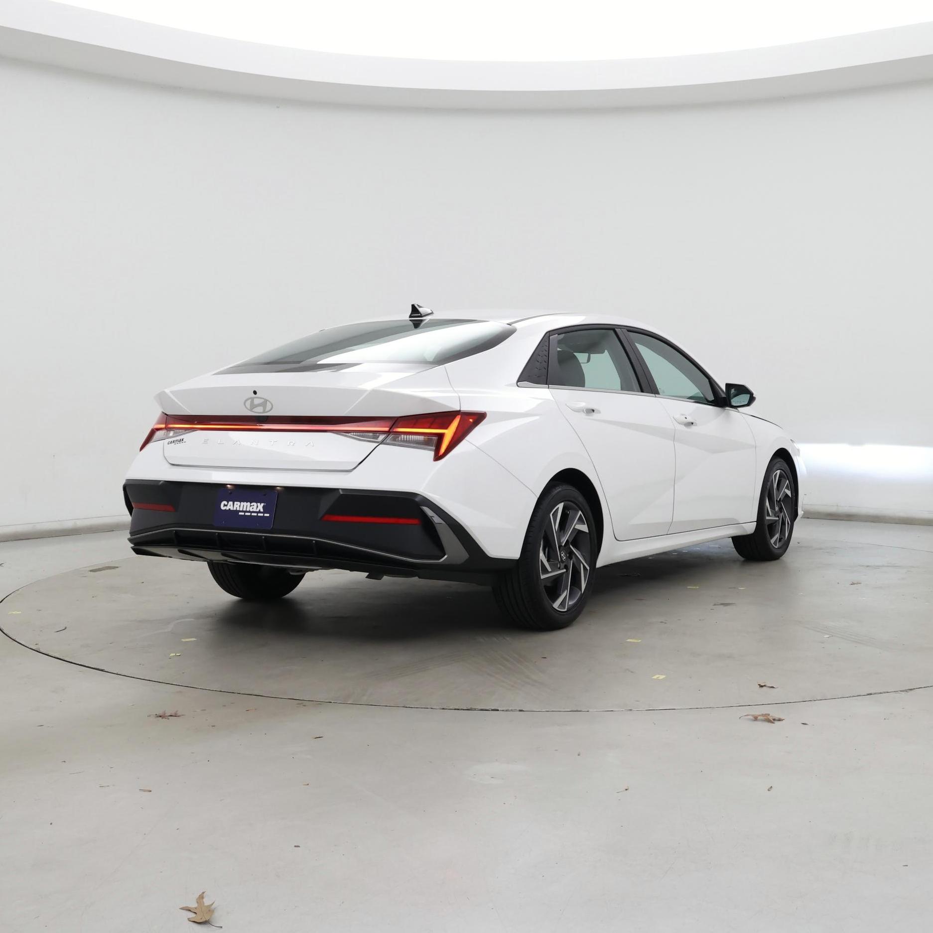 Thumbnail: 2025 Hyundai Elantra - 8