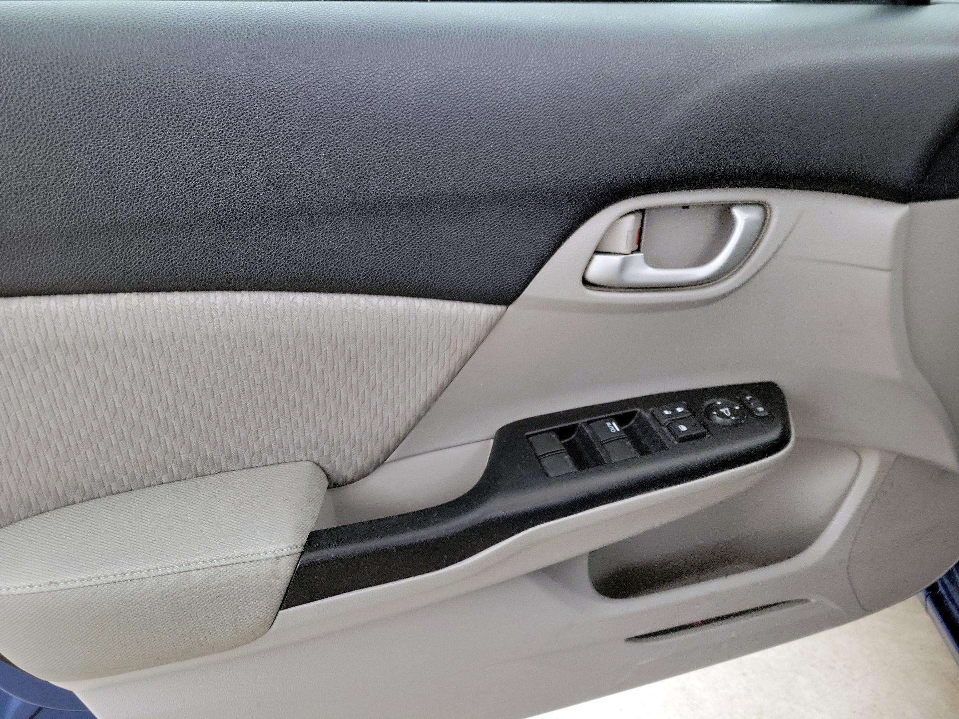 Thumbnail: 2015 Honda Civic - 12