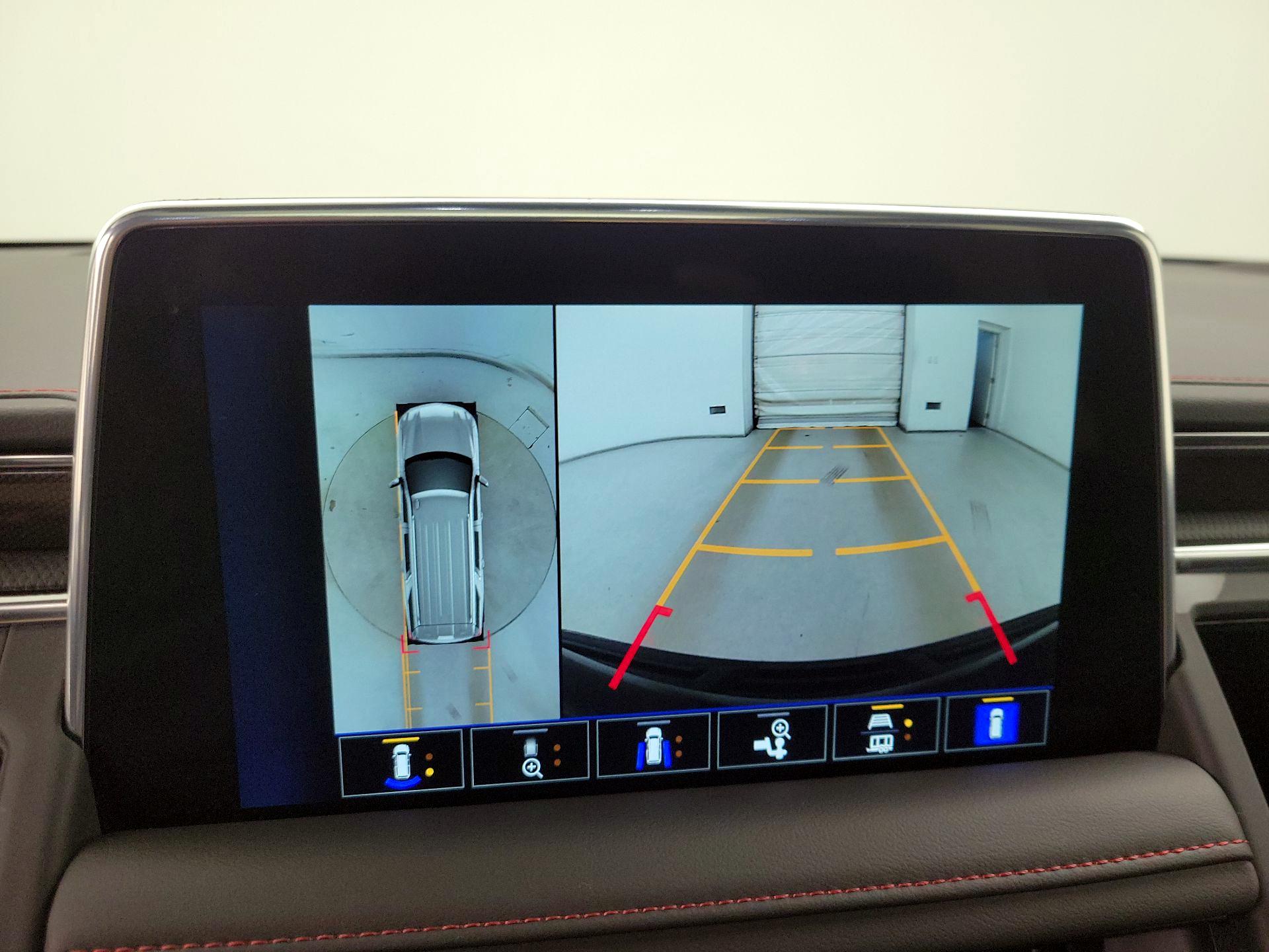 Thumbnail: 2023 Chevrolet Suburban - 14