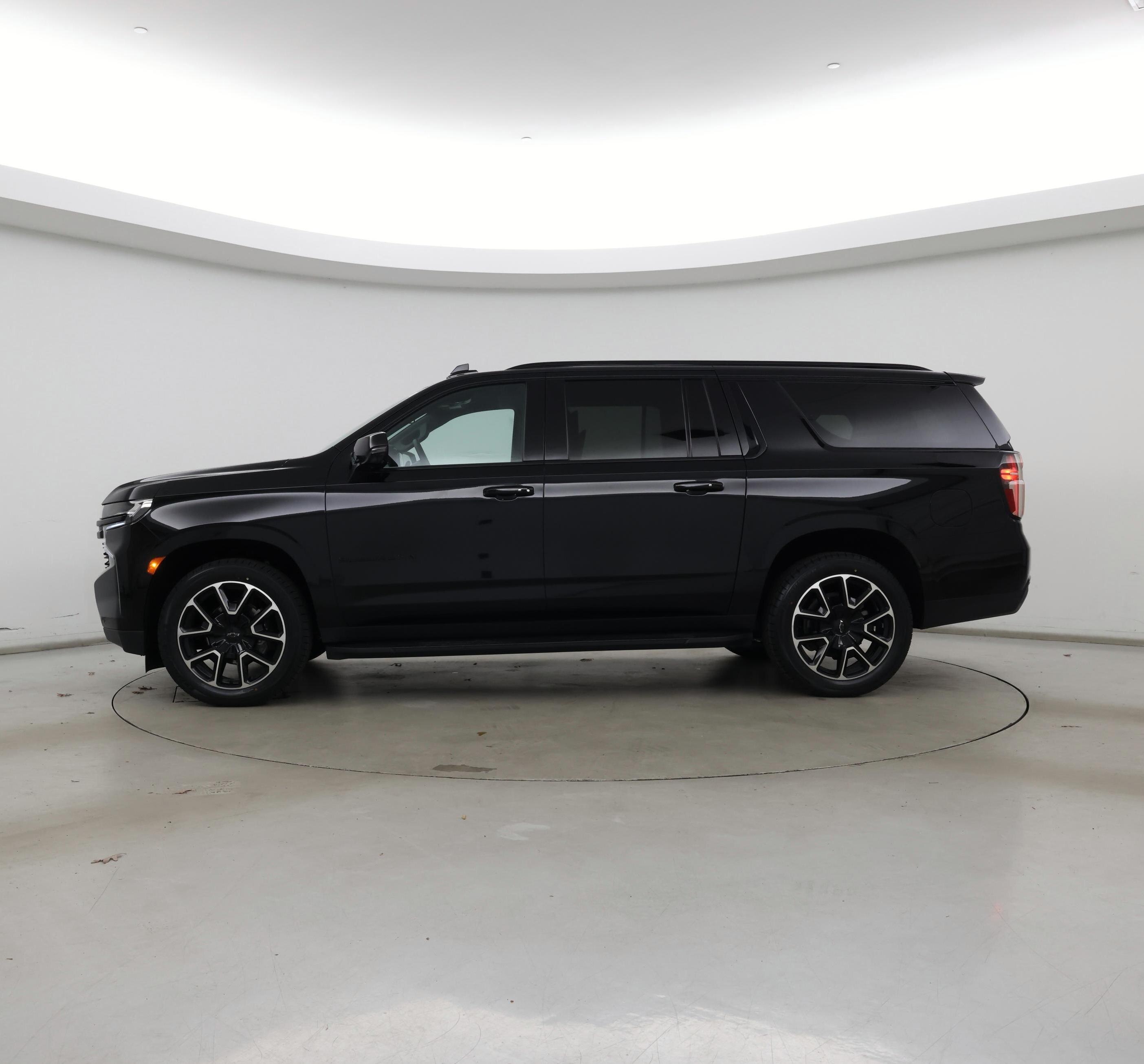 Thumbnail: 2023 Chevrolet Suburban - 3