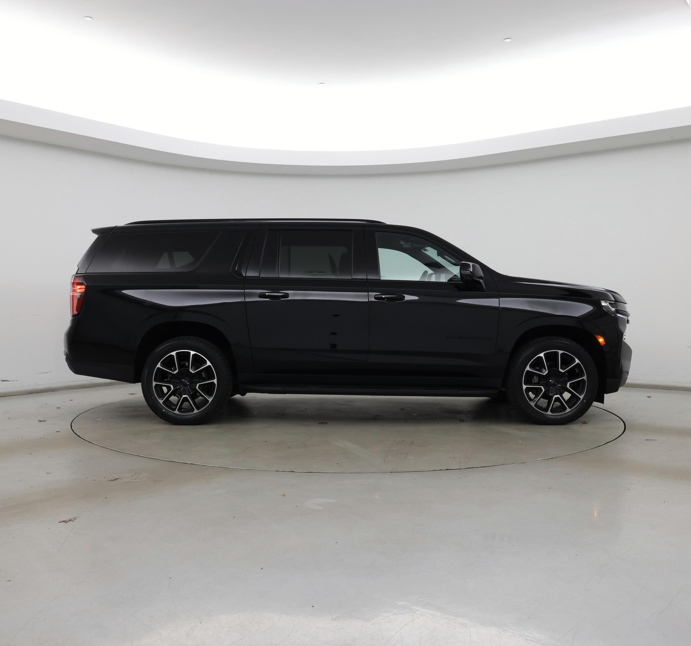 Thumbnail: 2023 Chevrolet Suburban - 7