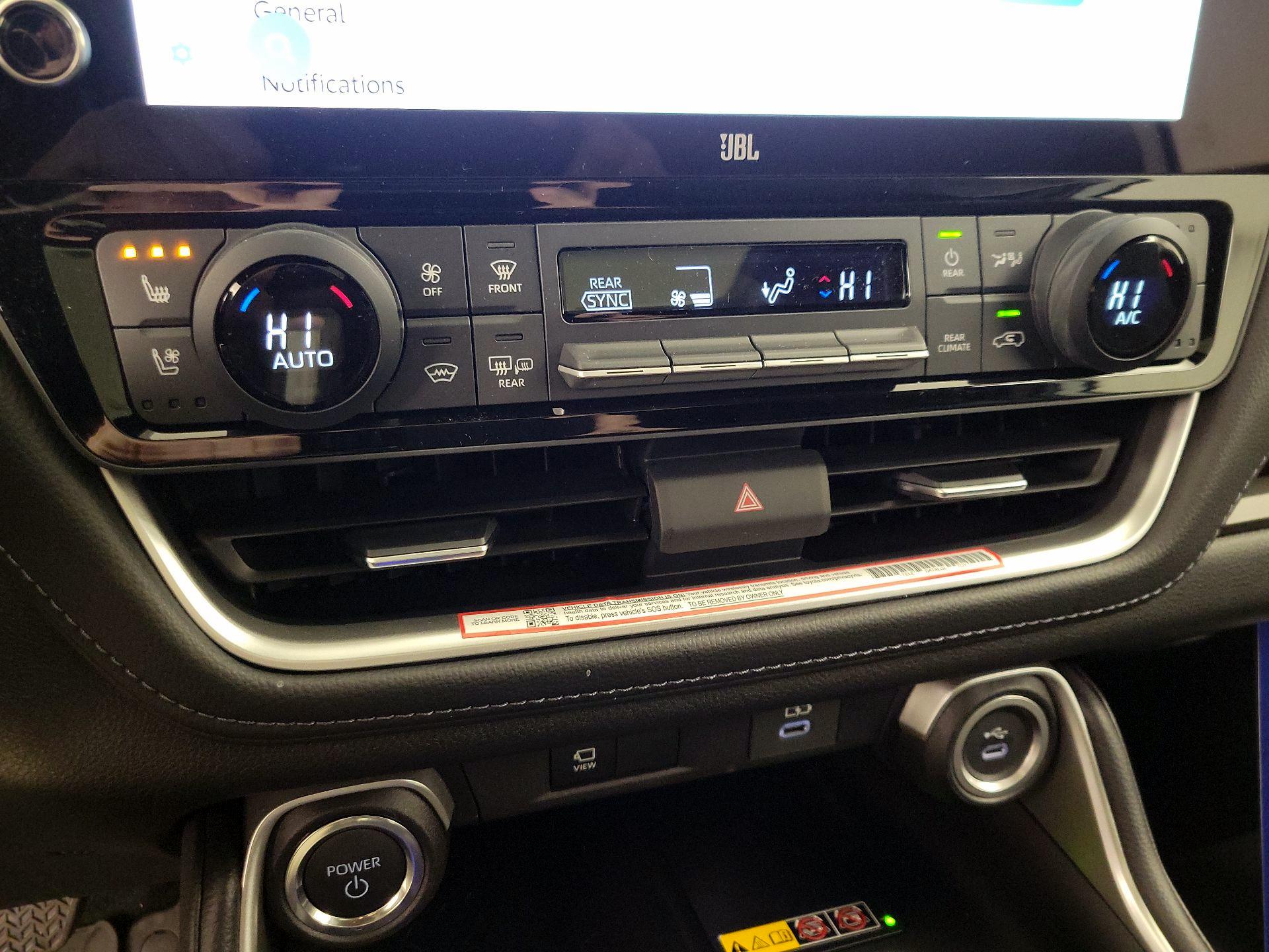 Thumbnail: 2026 Toyota Highlander - 17