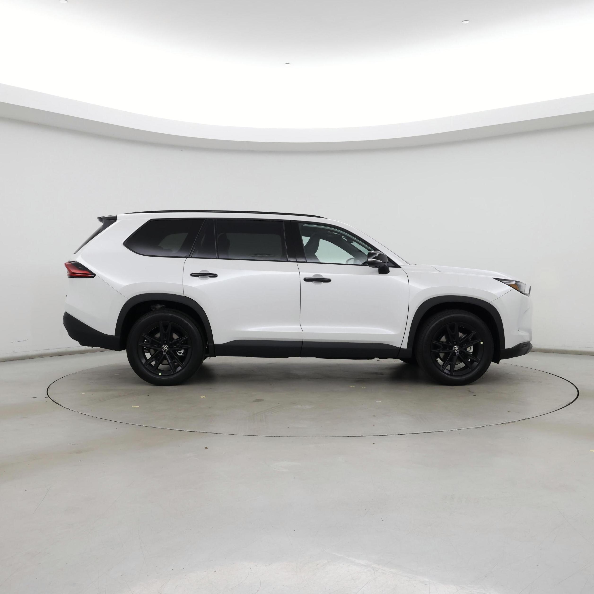 Thumbnail: 2026 Toyota Highlander - 7