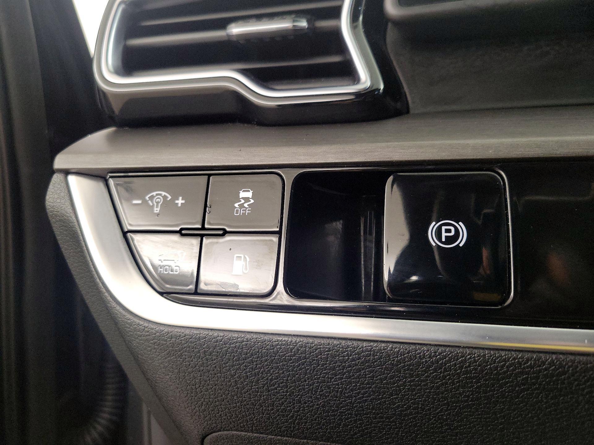 Thumbnail: 2023 Kia Sportage - 13