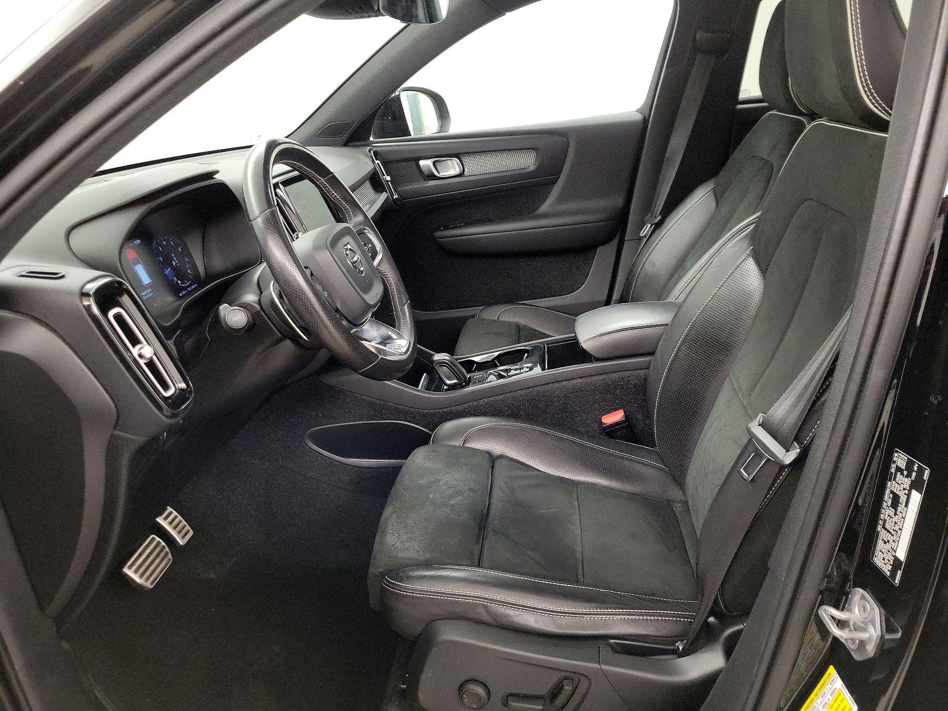 Thumbnail: 2019 Volvo XC40 - 11