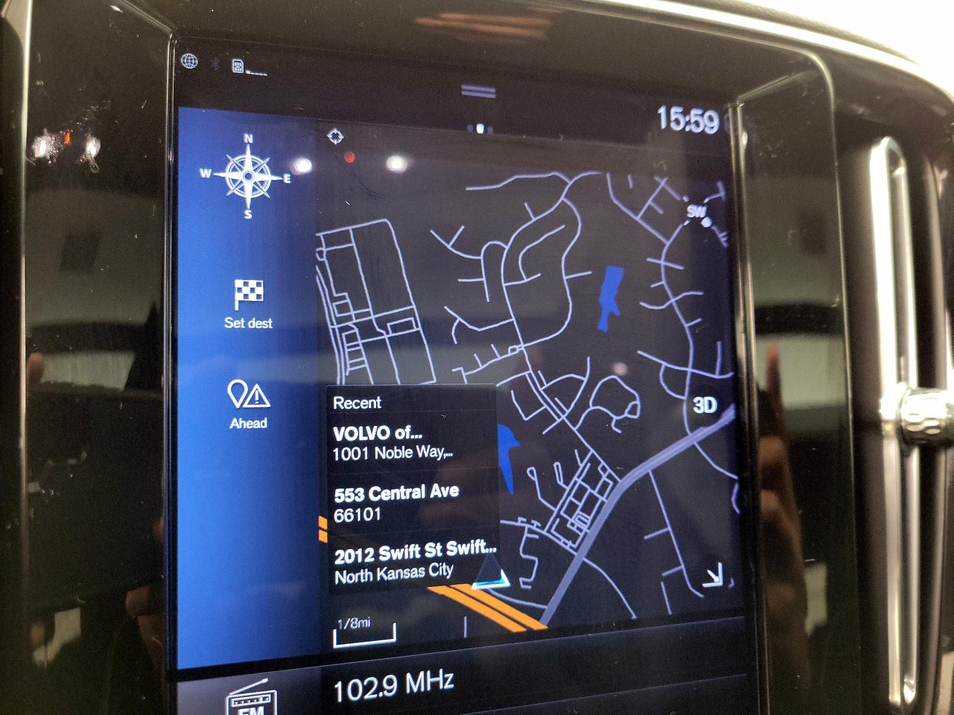 Thumbnail: 2019 Volvo XC40 - 14