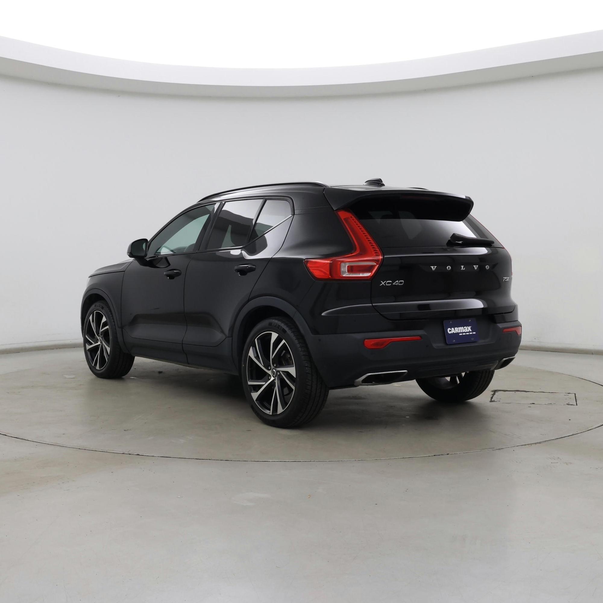 Thumbnail: 2019 Volvo XC40 - 2