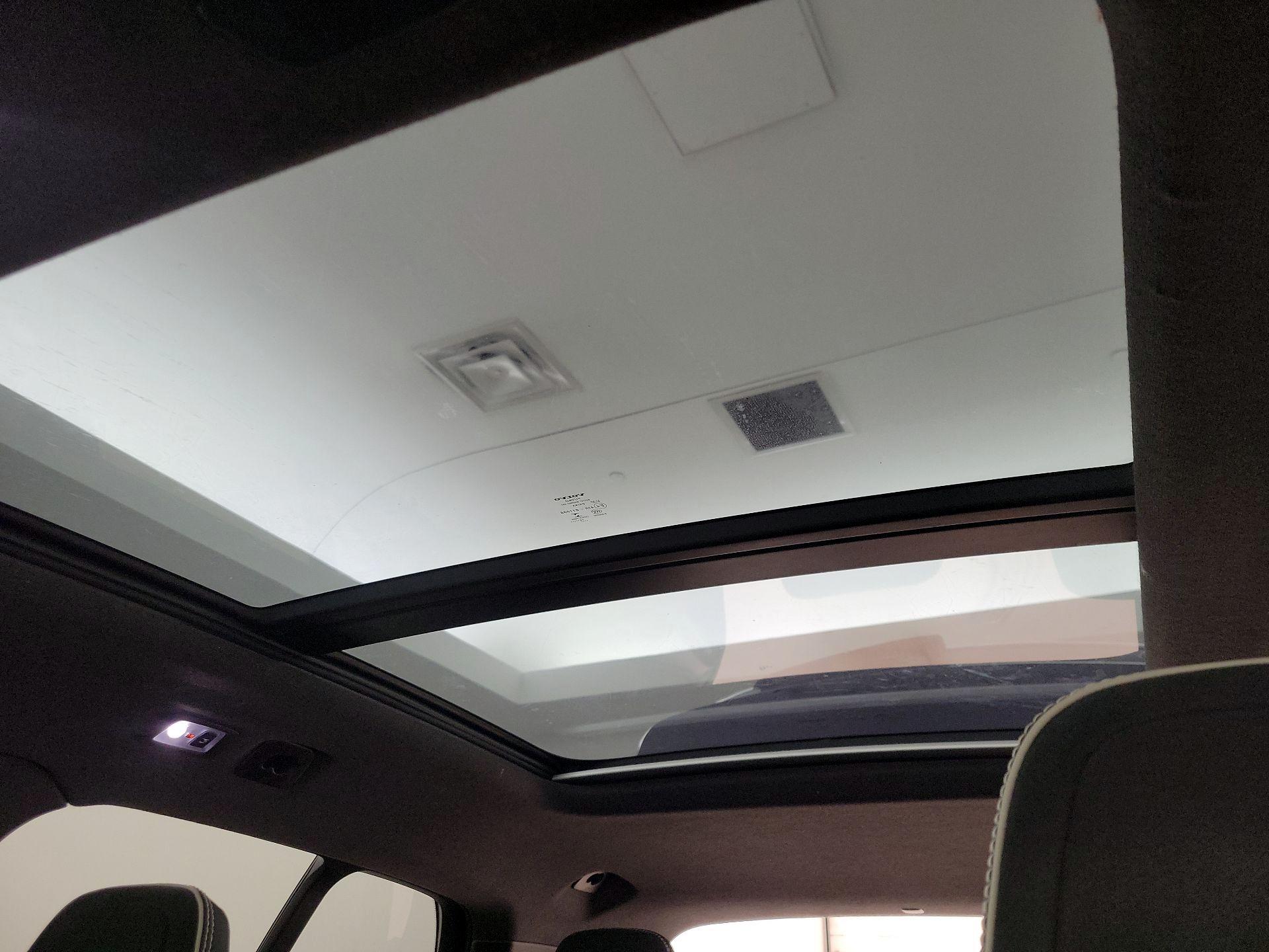 Thumbnail: 2019 Volvo XC40 - 20