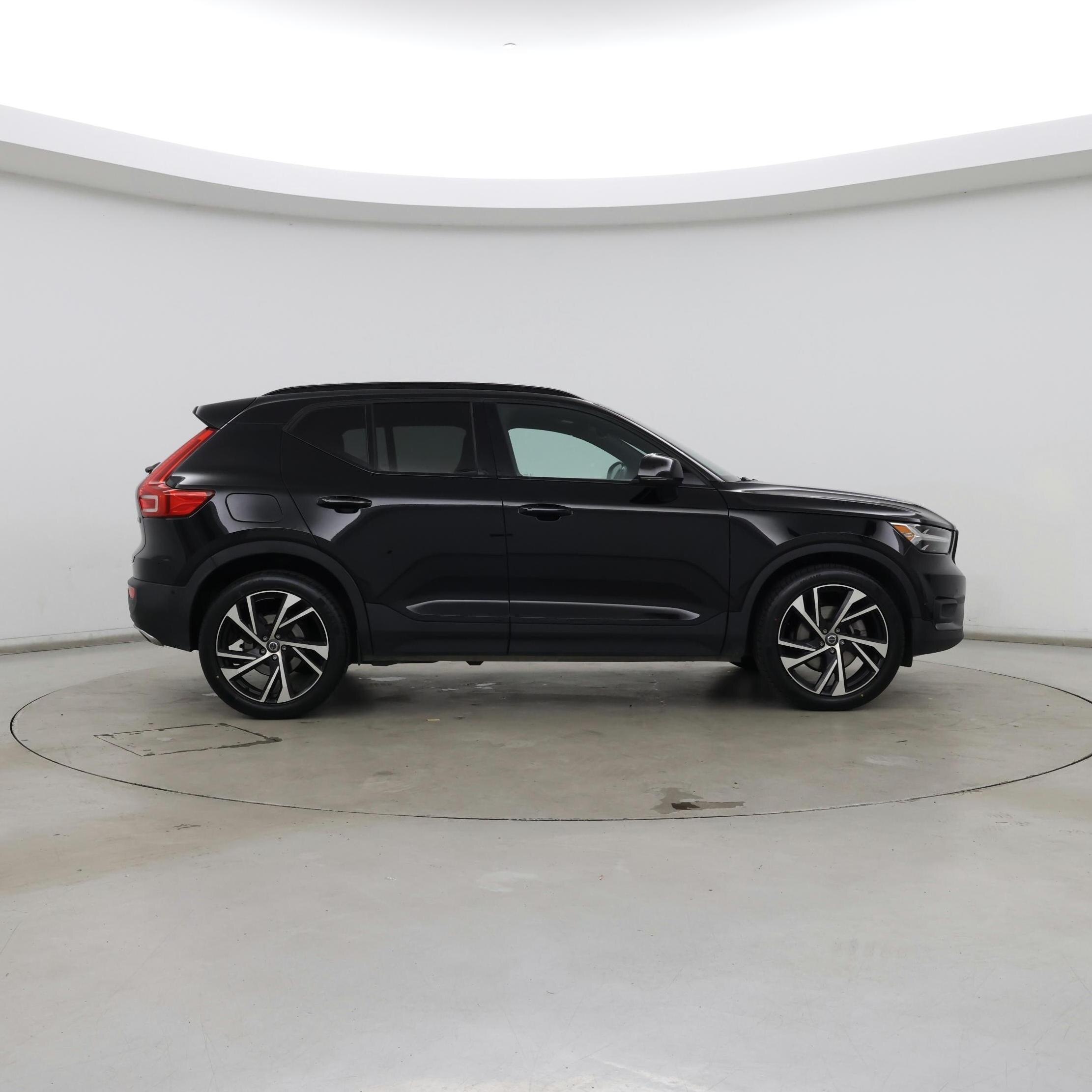 Thumbnail: 2019 Volvo XC40 - 7