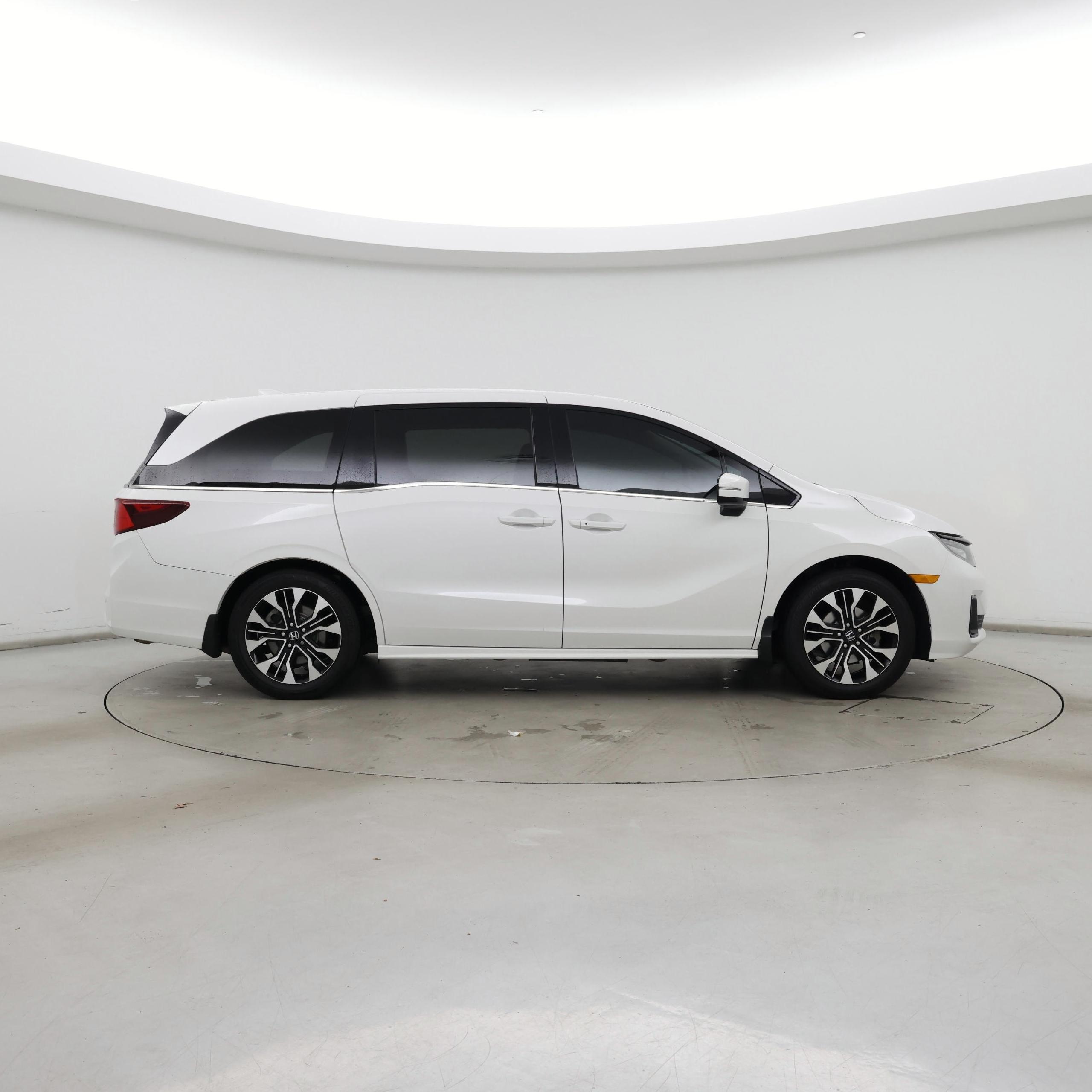 Thumbnail: 2025 Honda Odyssey - 7