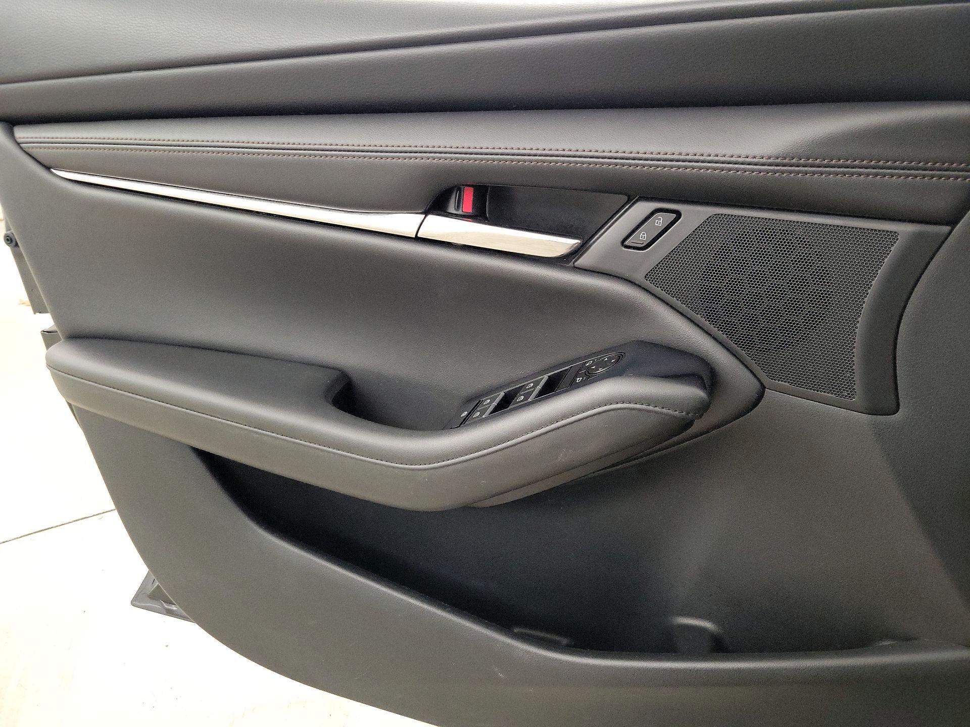 Thumbnail: 2021 Mazda Mazda3 - 12