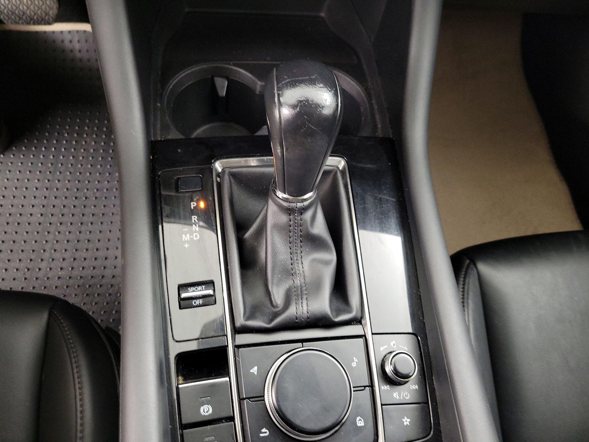 Thumbnail: 2021 Mazda Mazda3 - 17