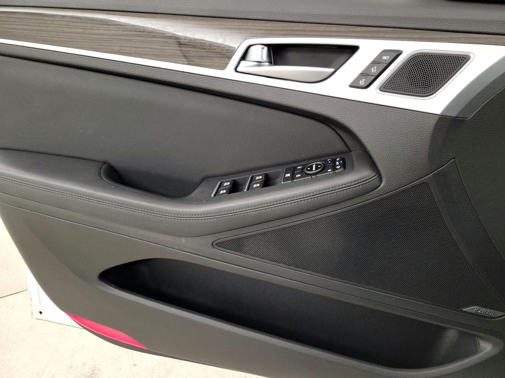 Thumbnail: 2016 Hyundai Genesis - 12