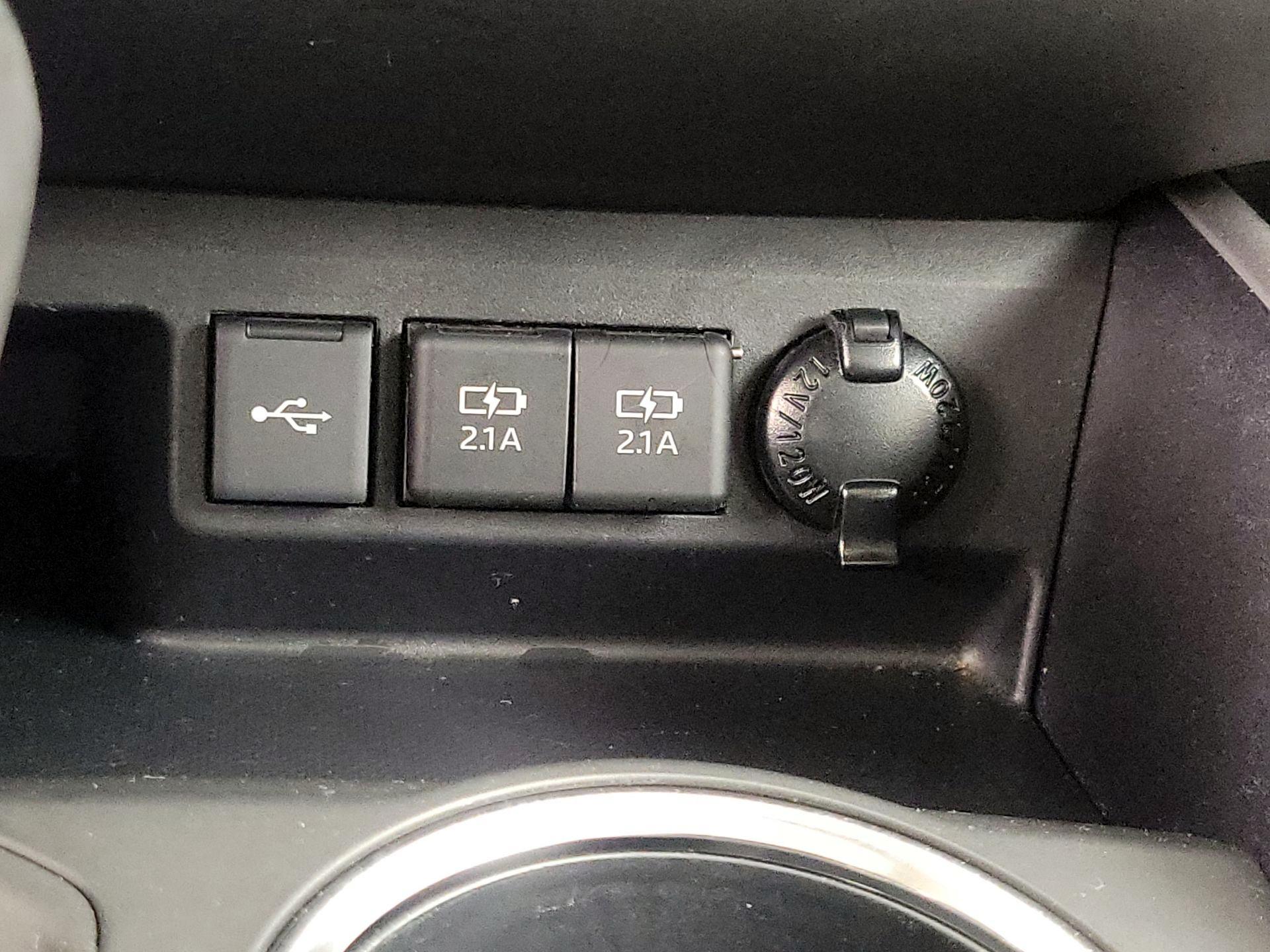 Thumbnail: 2020 Toyota Highlander - 18