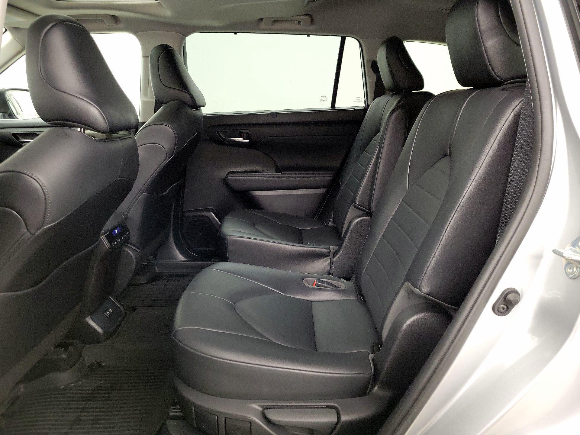 Thumbnail: 2020 Toyota Highlander - 20