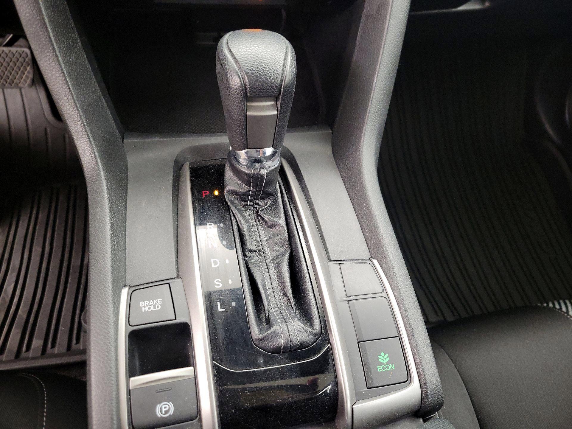 Thumbnail: 2019 Honda Civic - 17