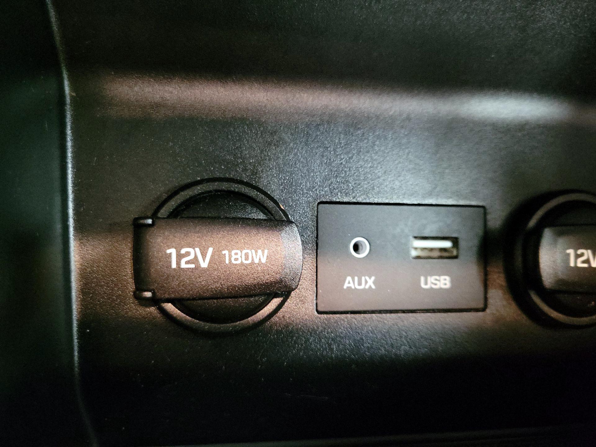 Thumbnail: 2020 Hyundai Elantra - 18