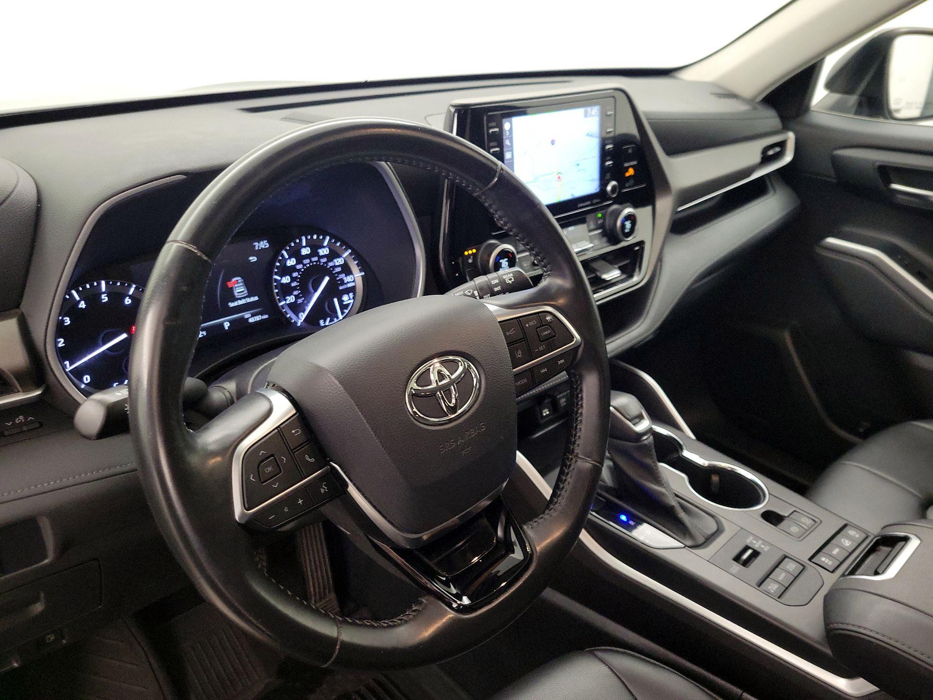 Thumbnail: 2021 Toyota Highlander - 9