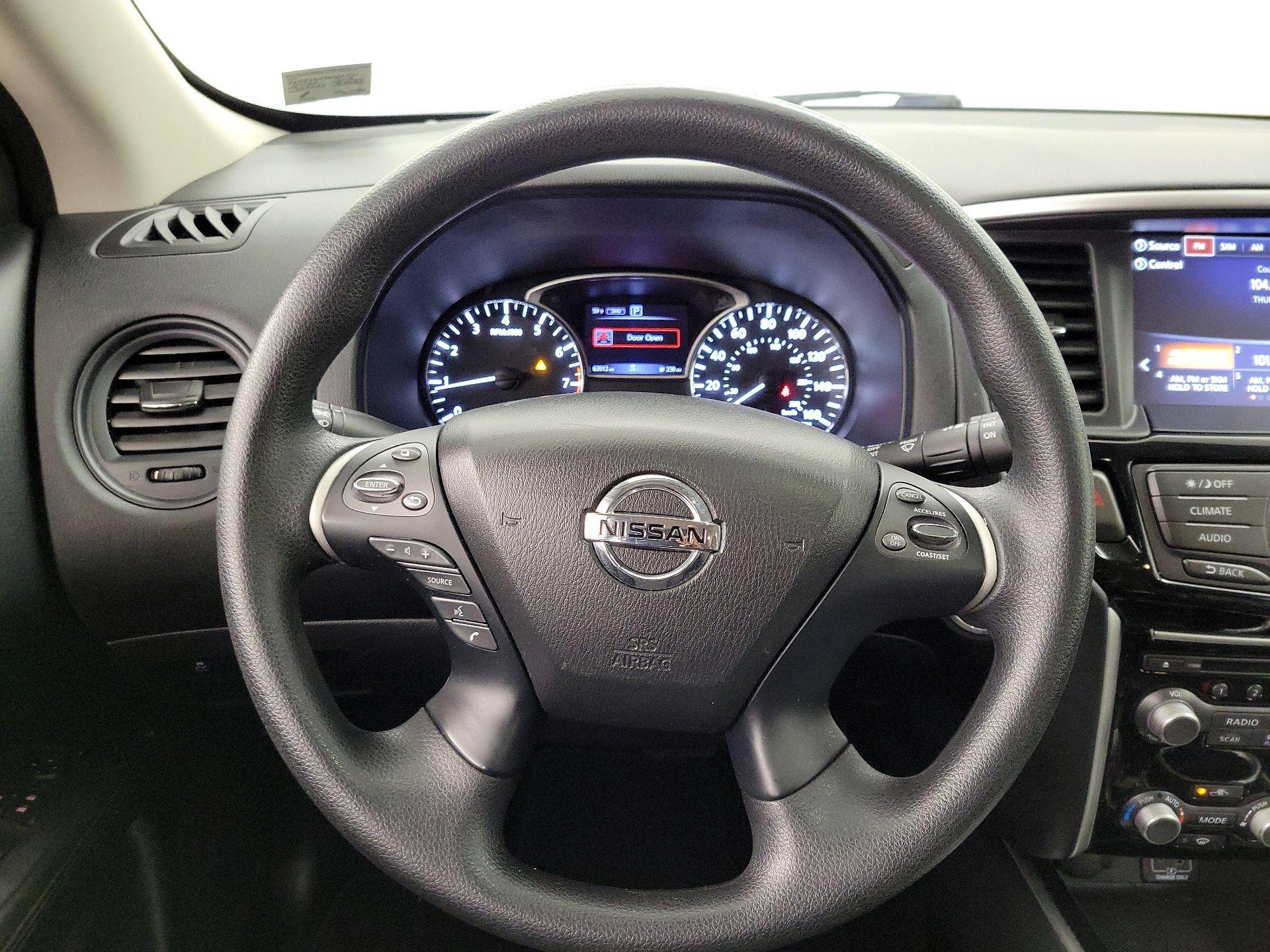 Thumbnail: 2019 Nissan Pathfinder - 10