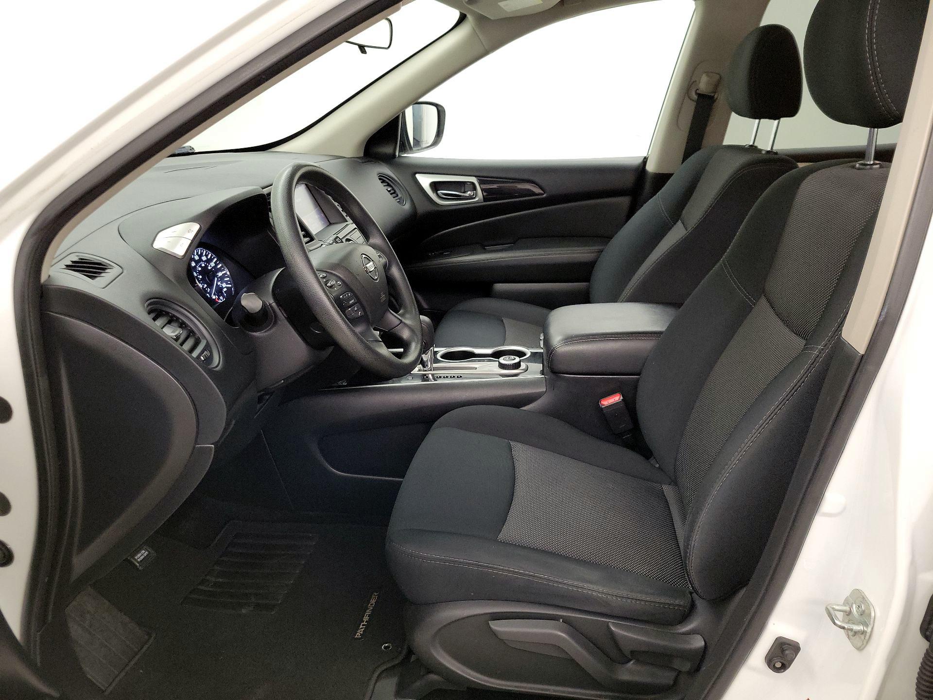 Thumbnail: 2019 Nissan Pathfinder - 11