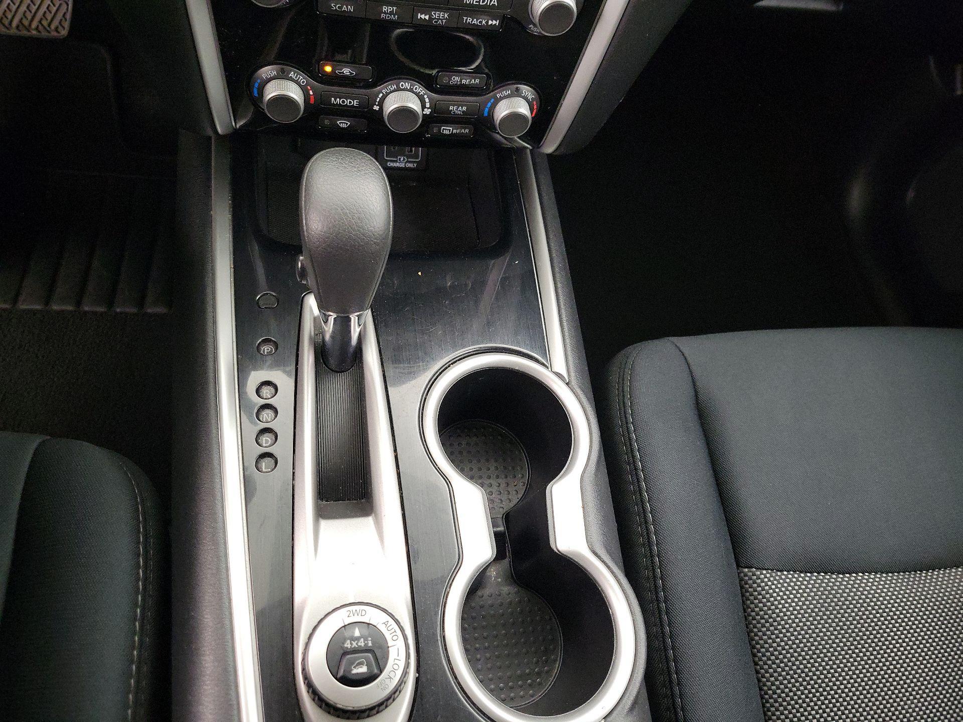 Thumbnail: 2019 Nissan Pathfinder - 17