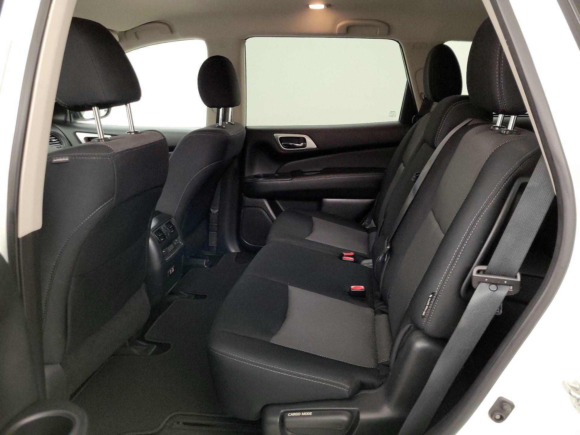 Thumbnail: 2019 Nissan Pathfinder - 19