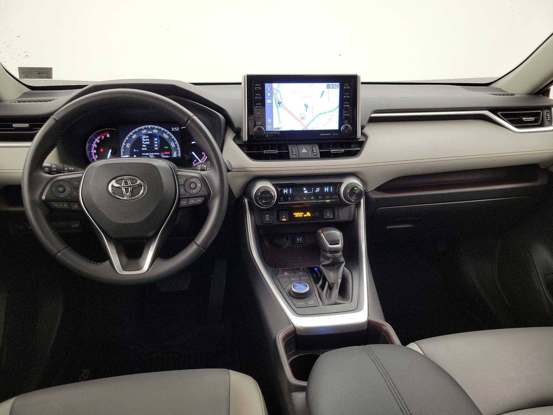 Thumbnail: 2019 Toyota RAV4 - 9