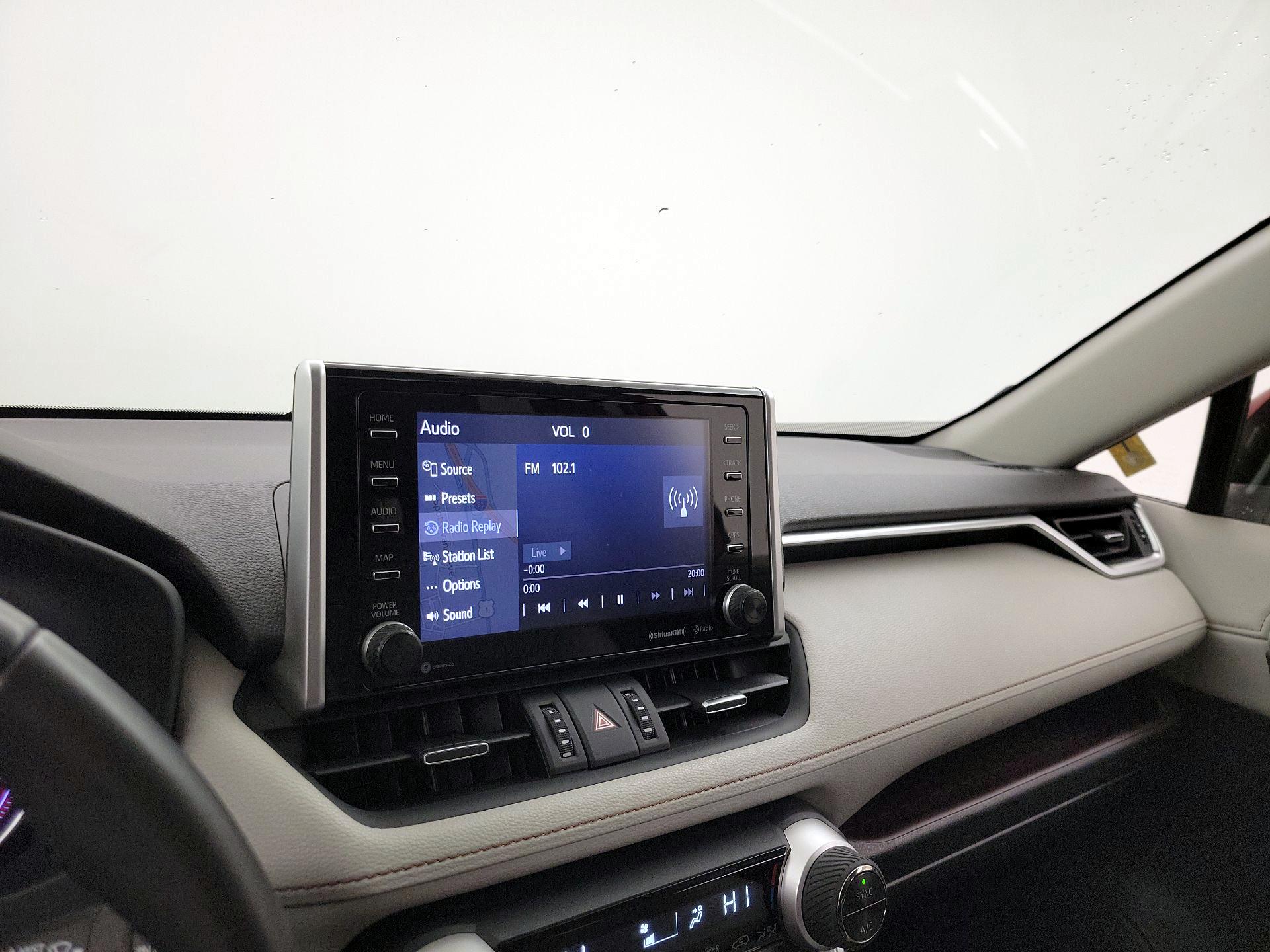 Thumbnail: 2019 Toyota RAV4 - 16