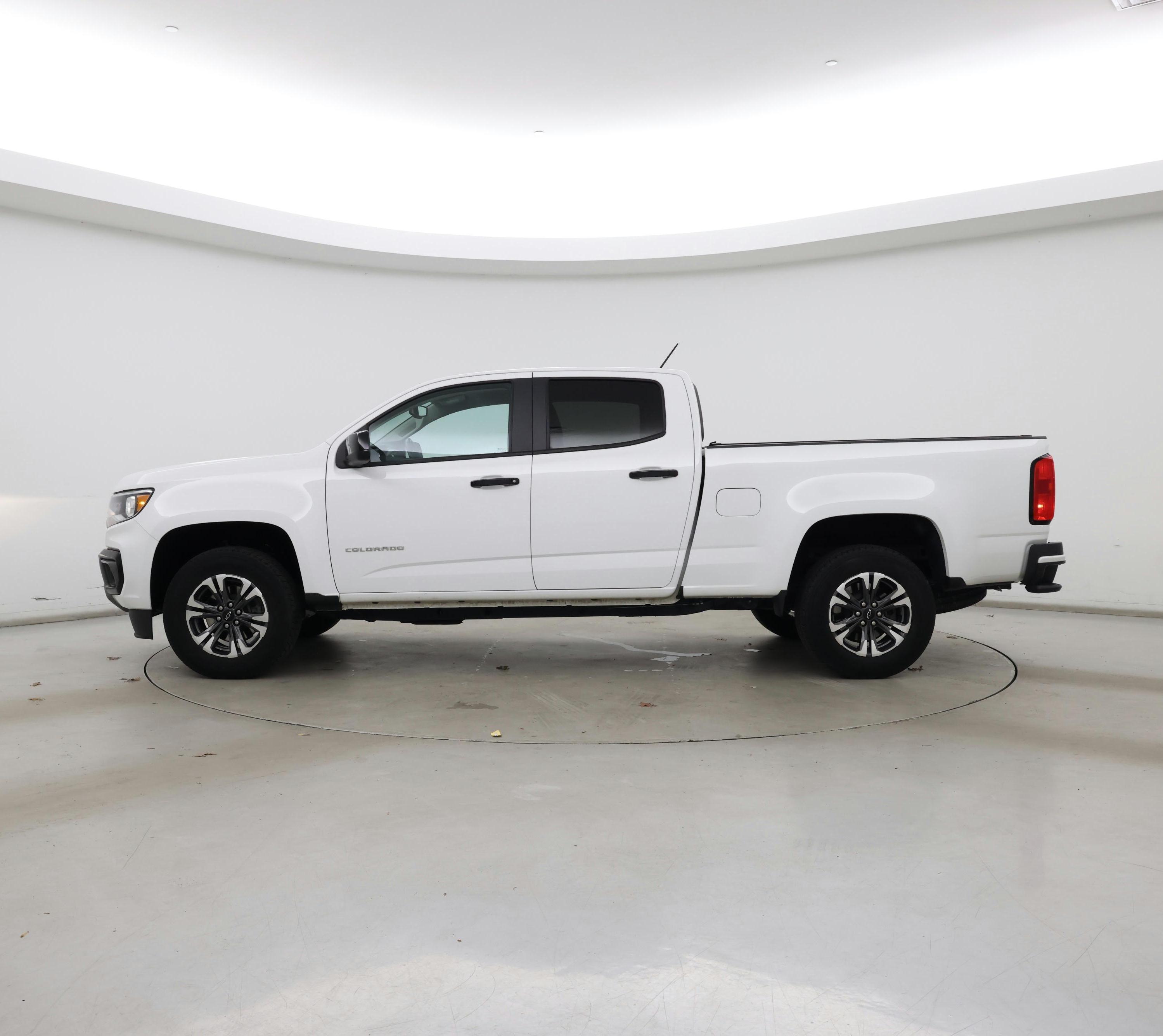 Thumbnail: 2022 Chevrolet Colorado - 3