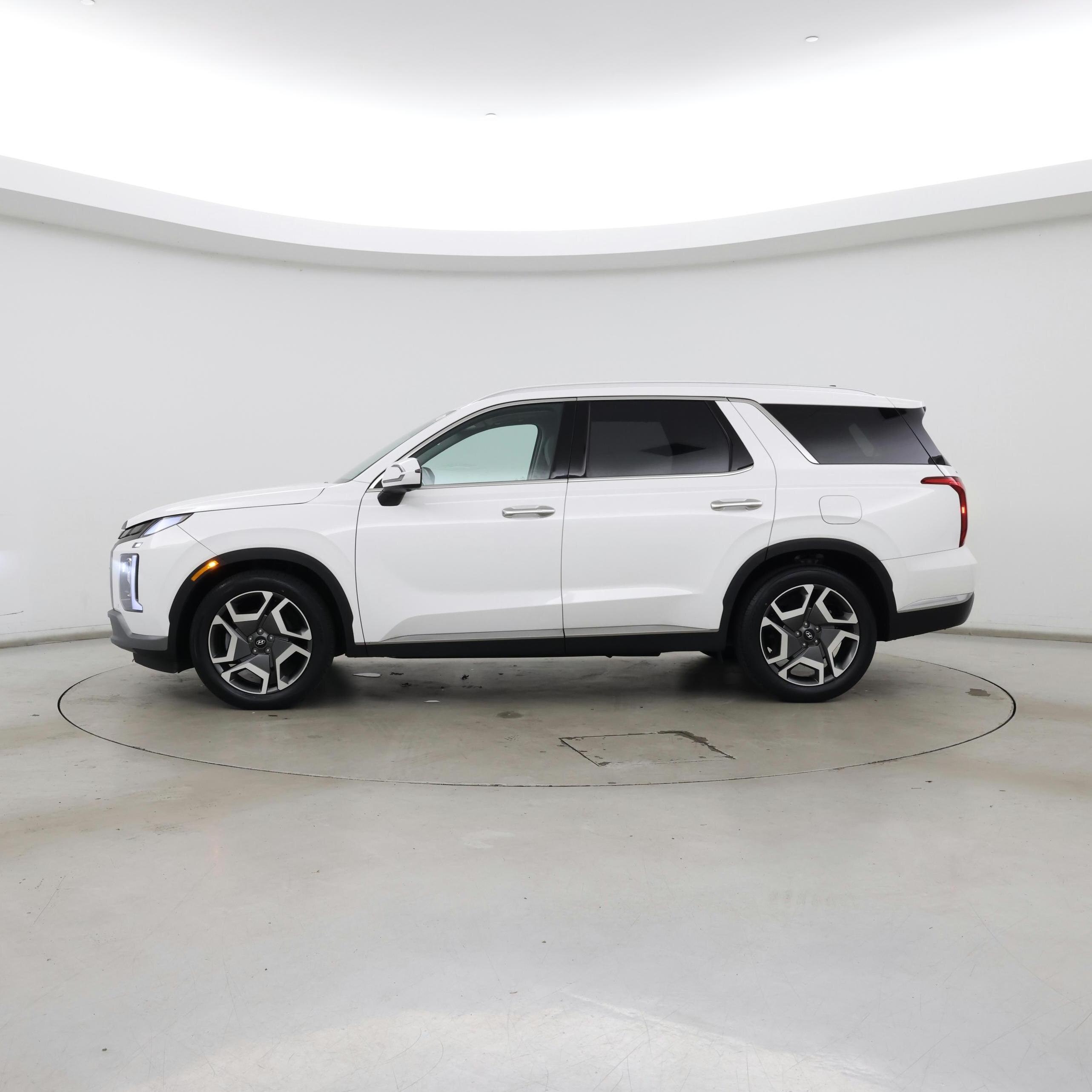 Thumbnail: 2023 Hyundai Palisade - 3