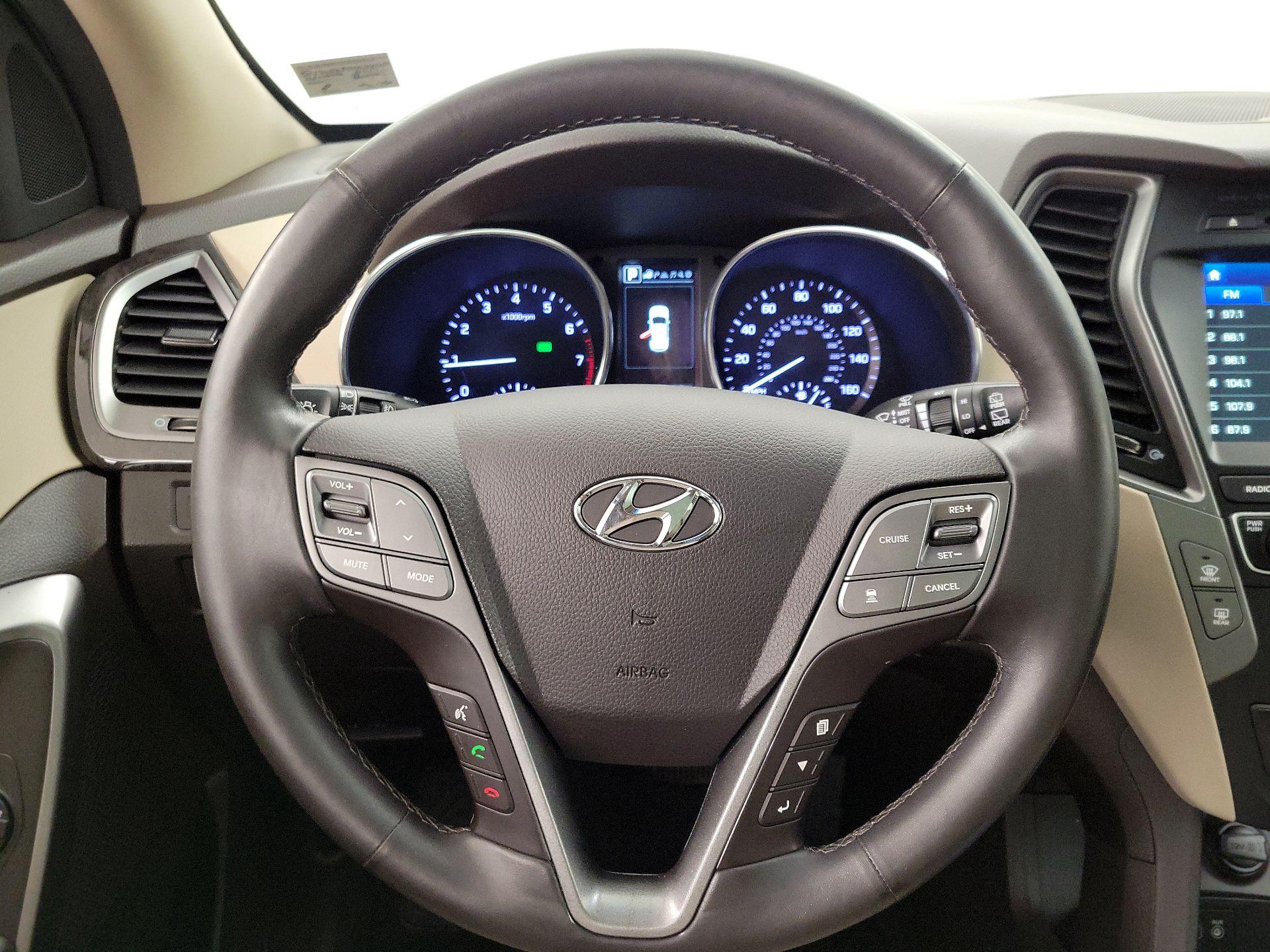 Thumbnail: 2017 Hyundai Santa Fe - 10