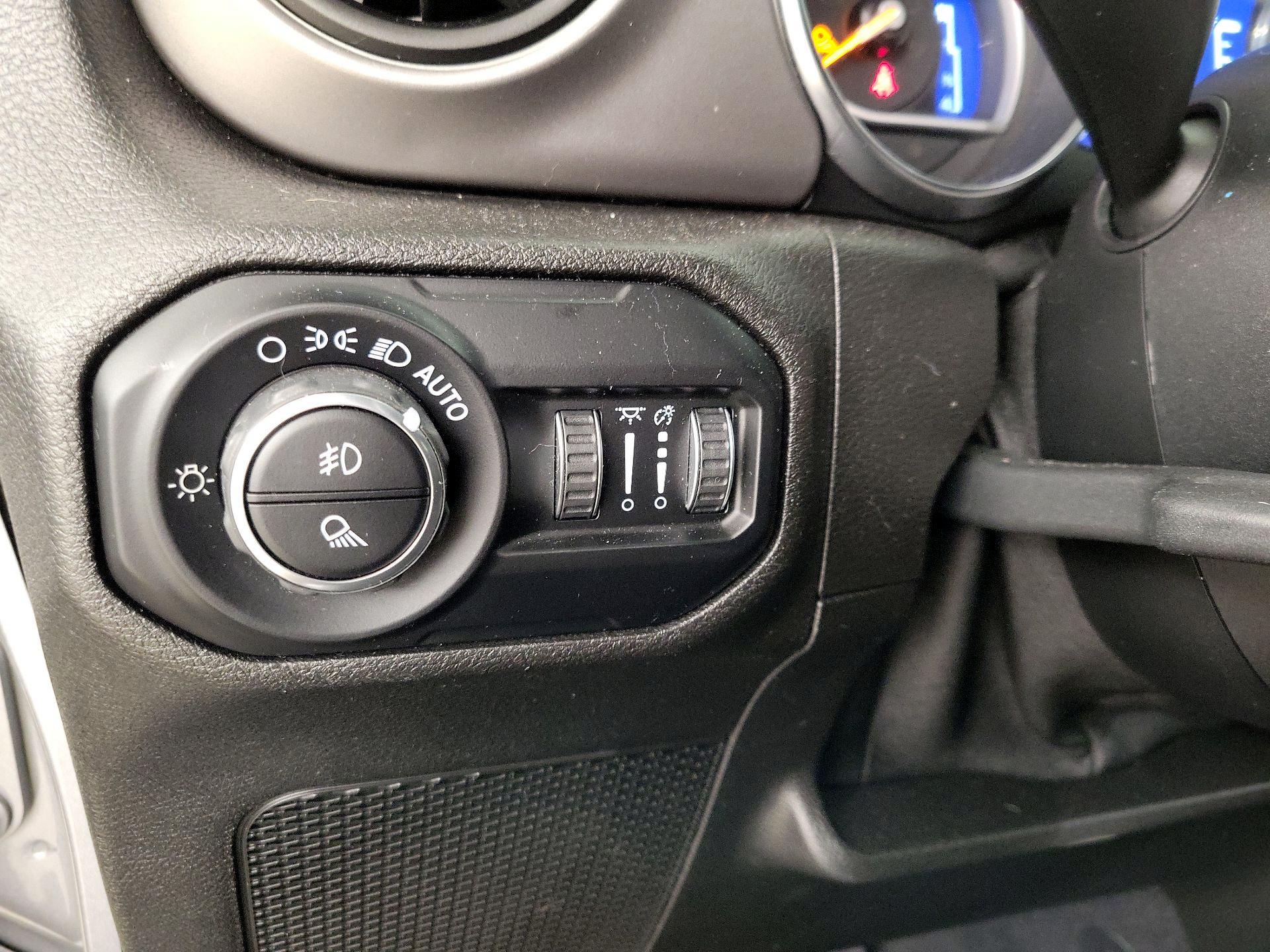 Thumbnail: 2020 Jeep Gladiator - 13