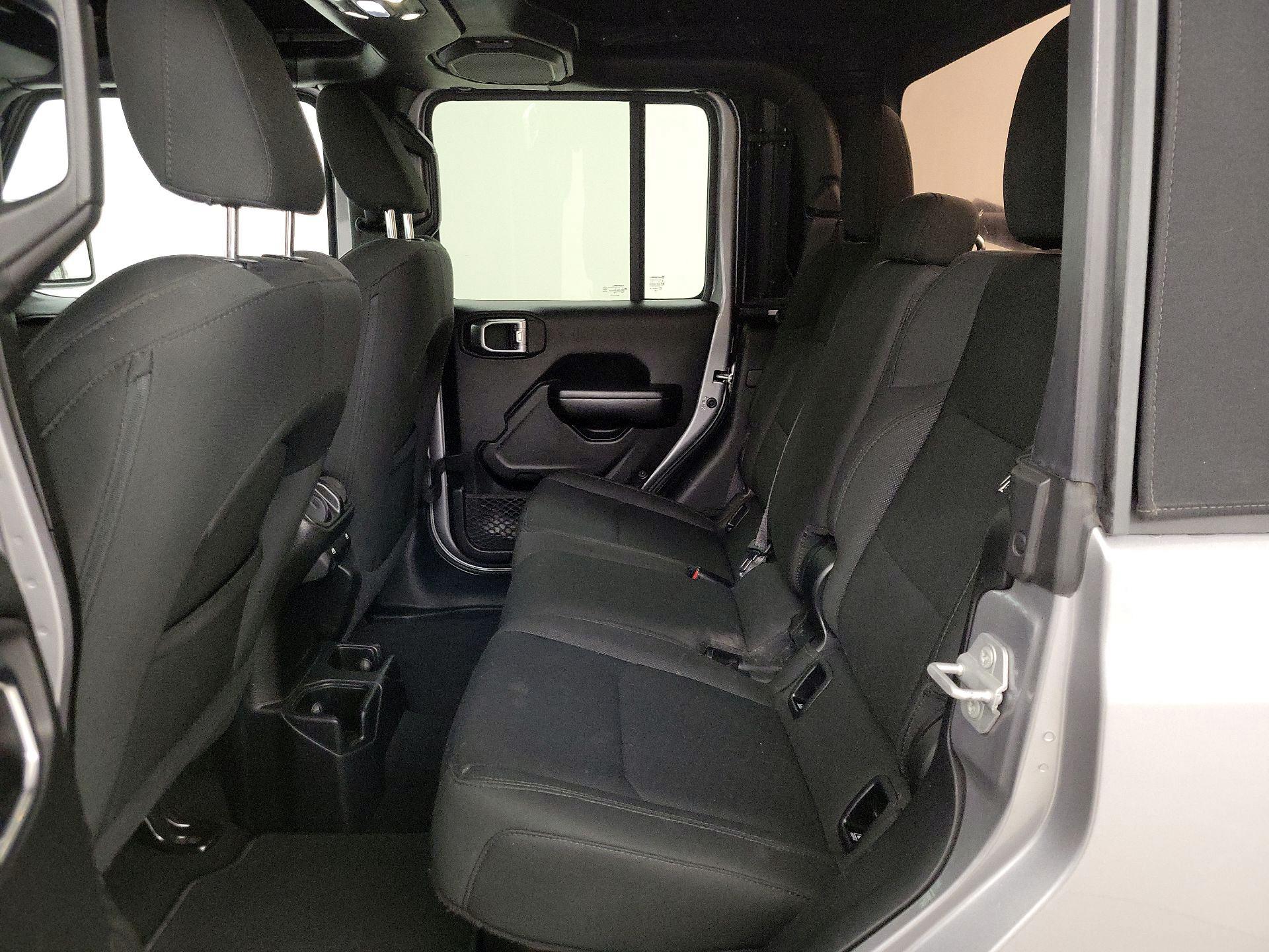 Thumbnail: 2020 Jeep Gladiator - 19