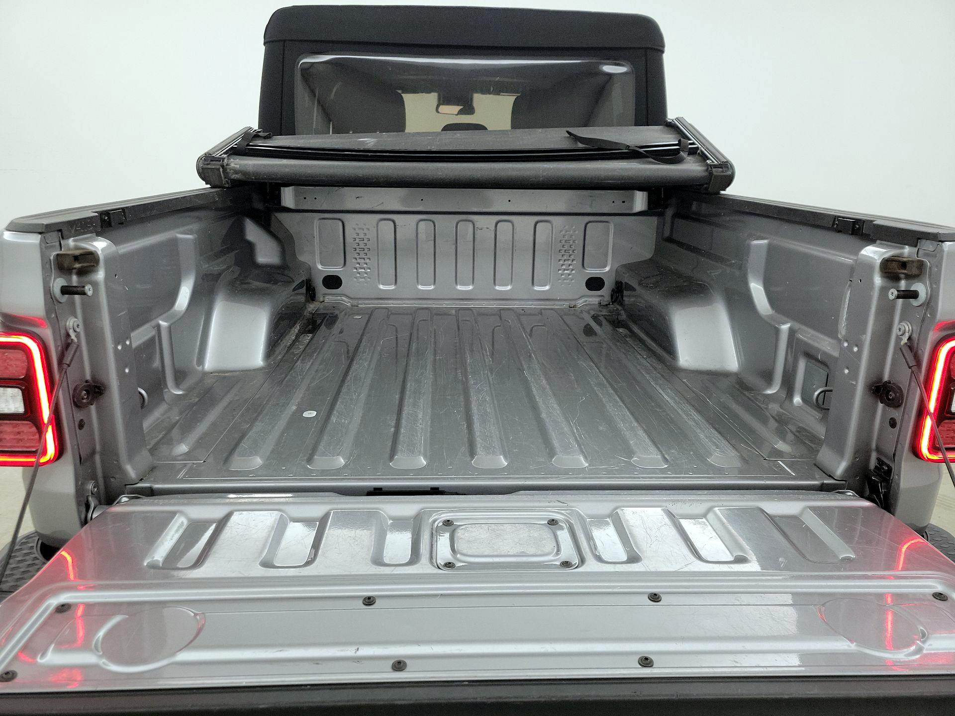 Thumbnail: 2020 Jeep Gladiator - 20