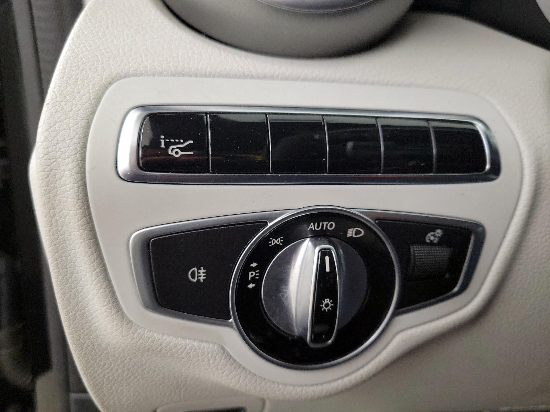 Thumbnail: 2017 Mercedes-Benz C-Class - 13