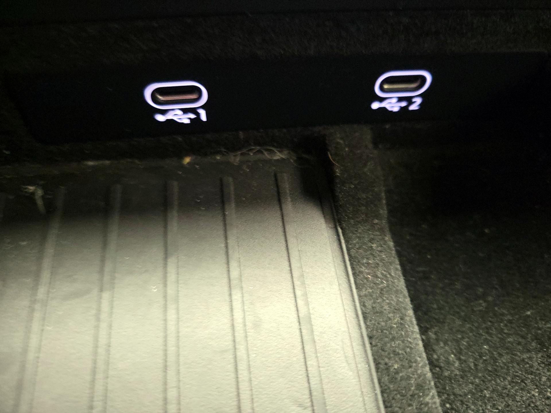 Thumbnail: 2021 Audi SQ8 - 19