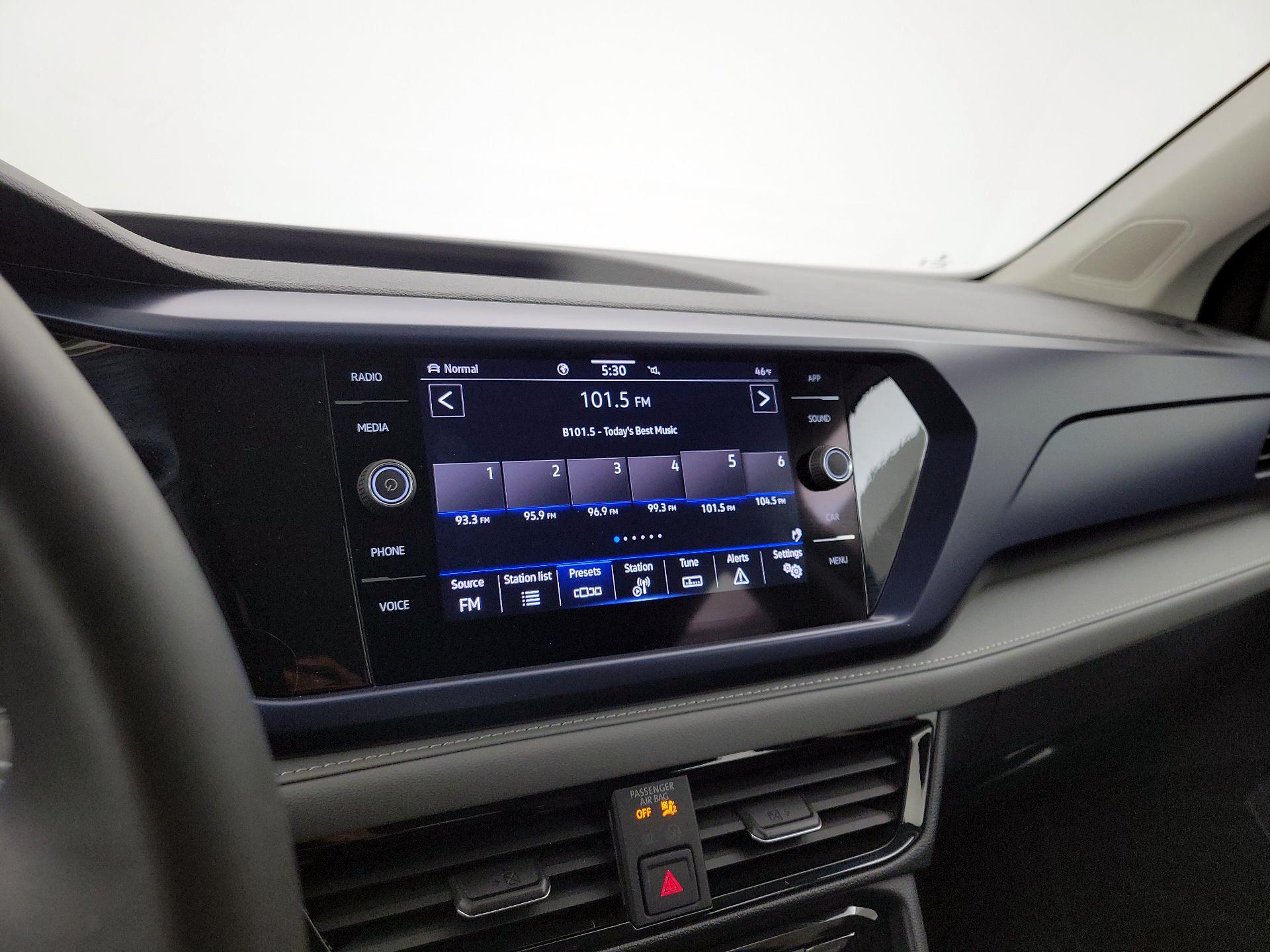 Thumbnail: 2024 Volkswagen Taos - 15