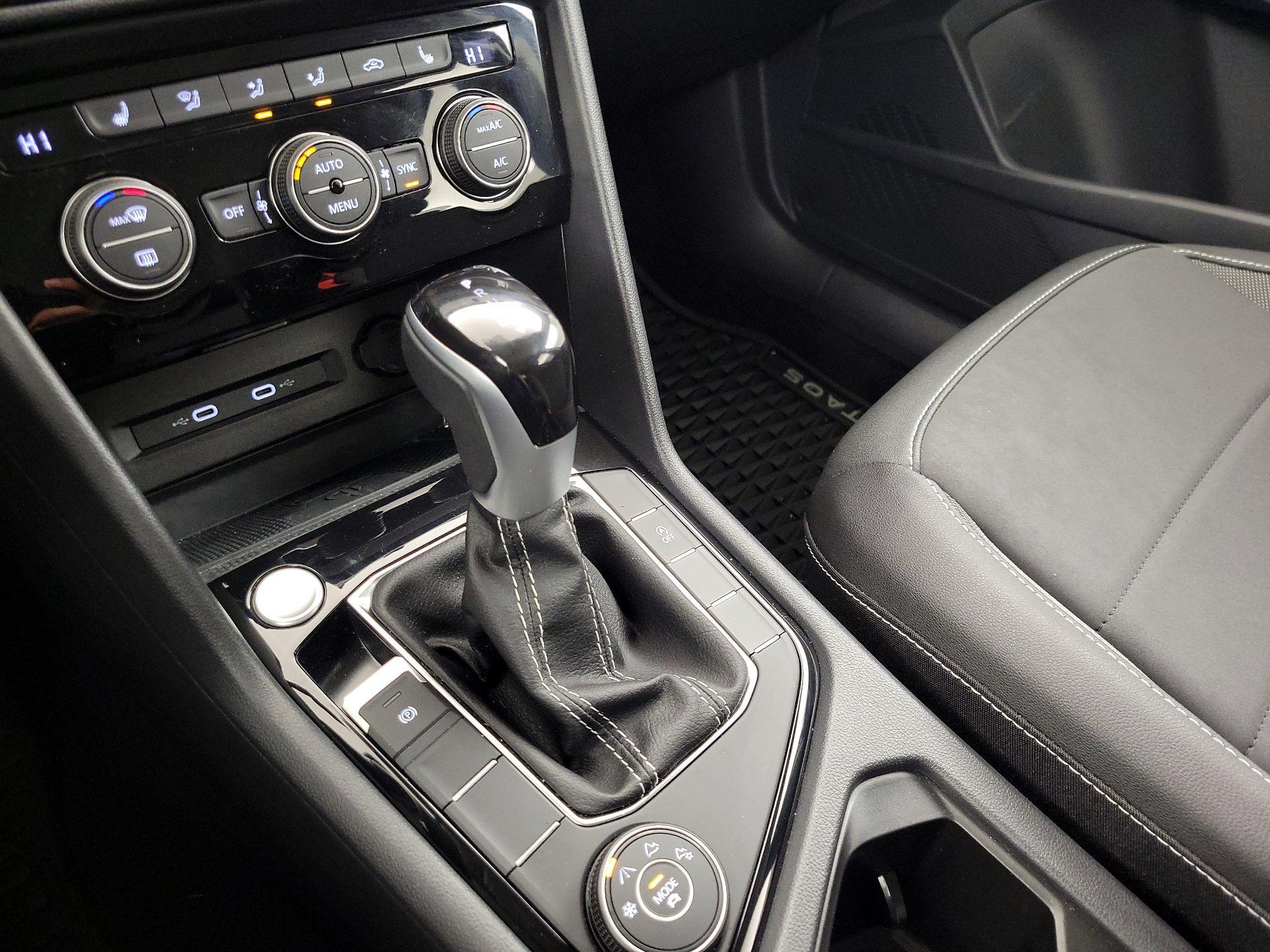 Thumbnail: 2024 Volkswagen Taos - 17