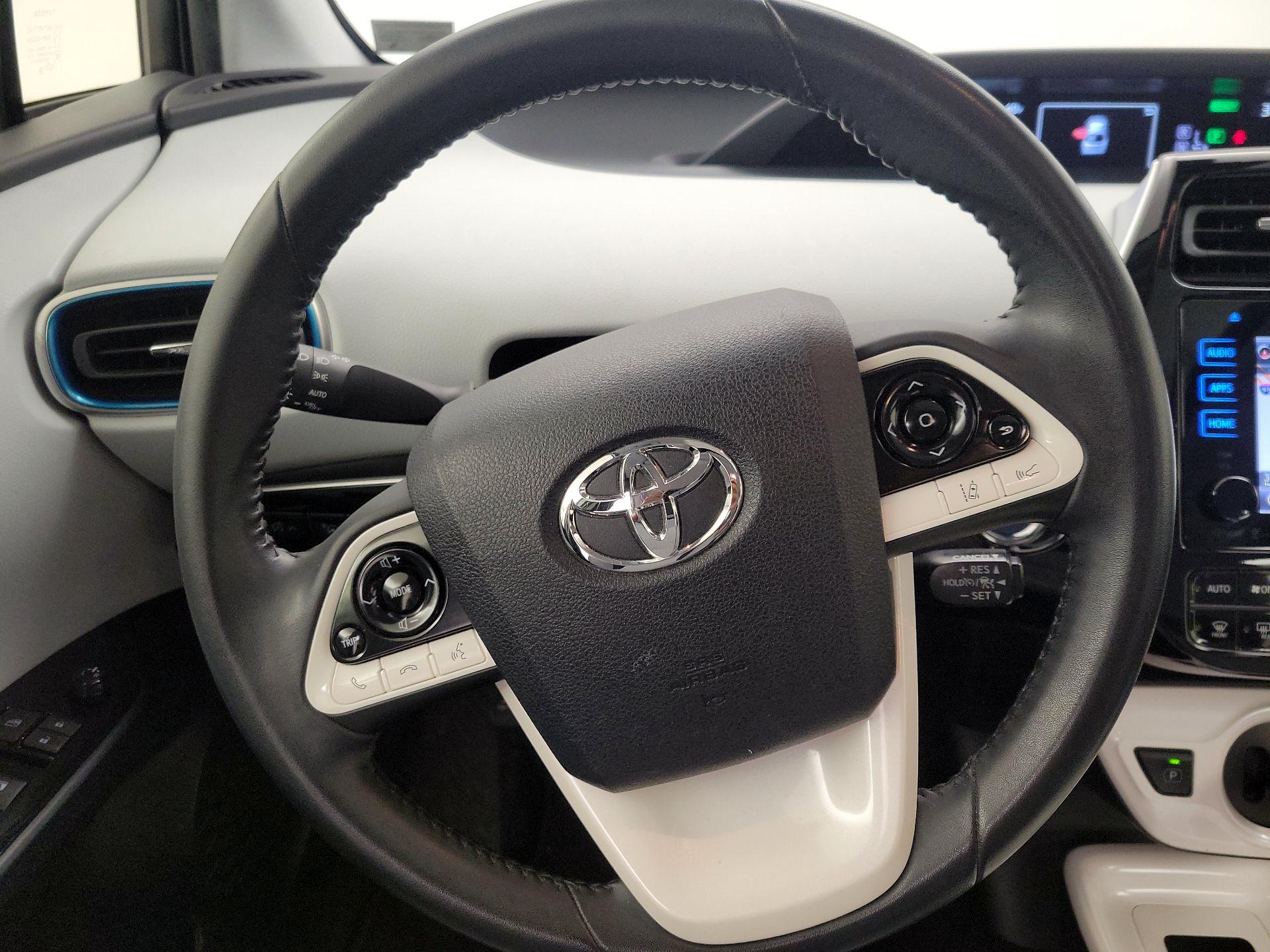 Thumbnail: 2017 Toyota Prius - 10