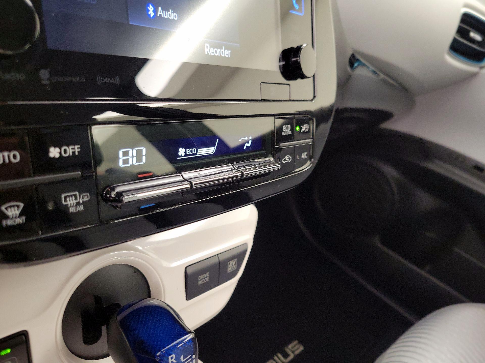 Thumbnail: 2017 Toyota Prius - 17