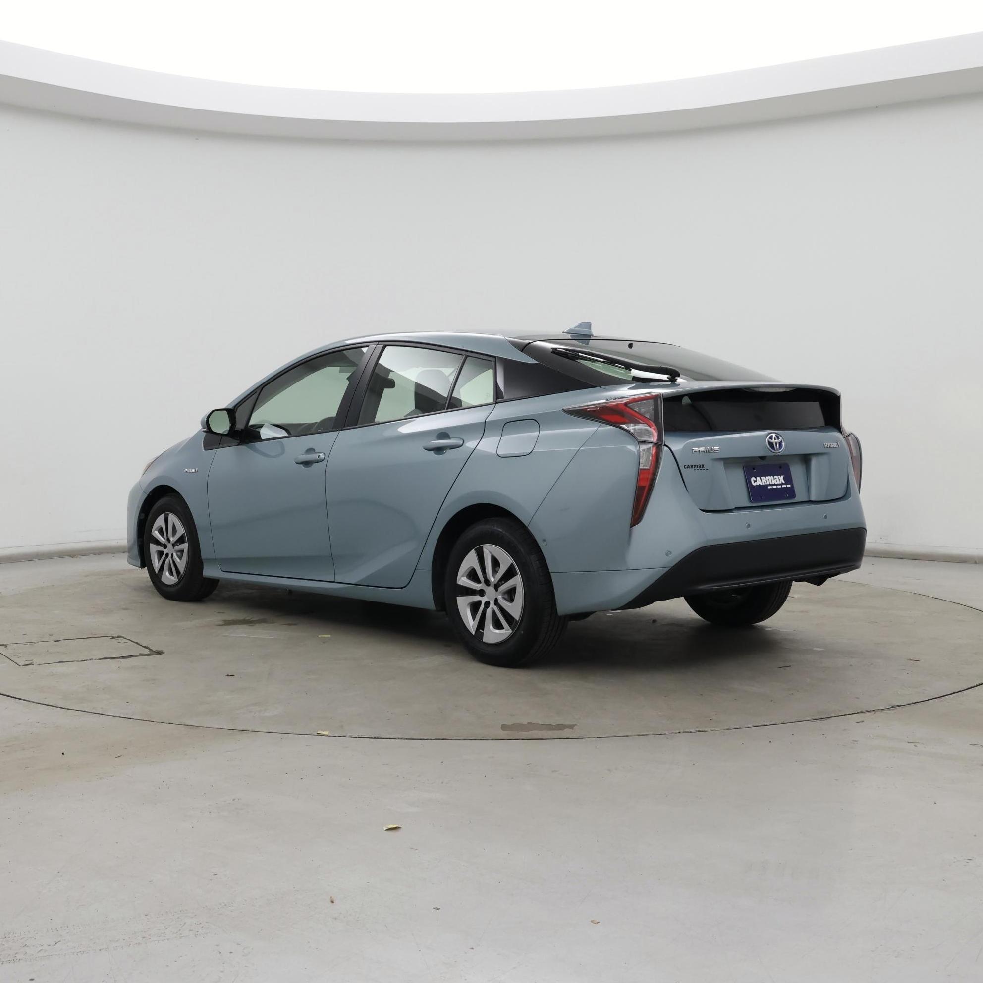 Thumbnail: 2017 Toyota Prius - 2